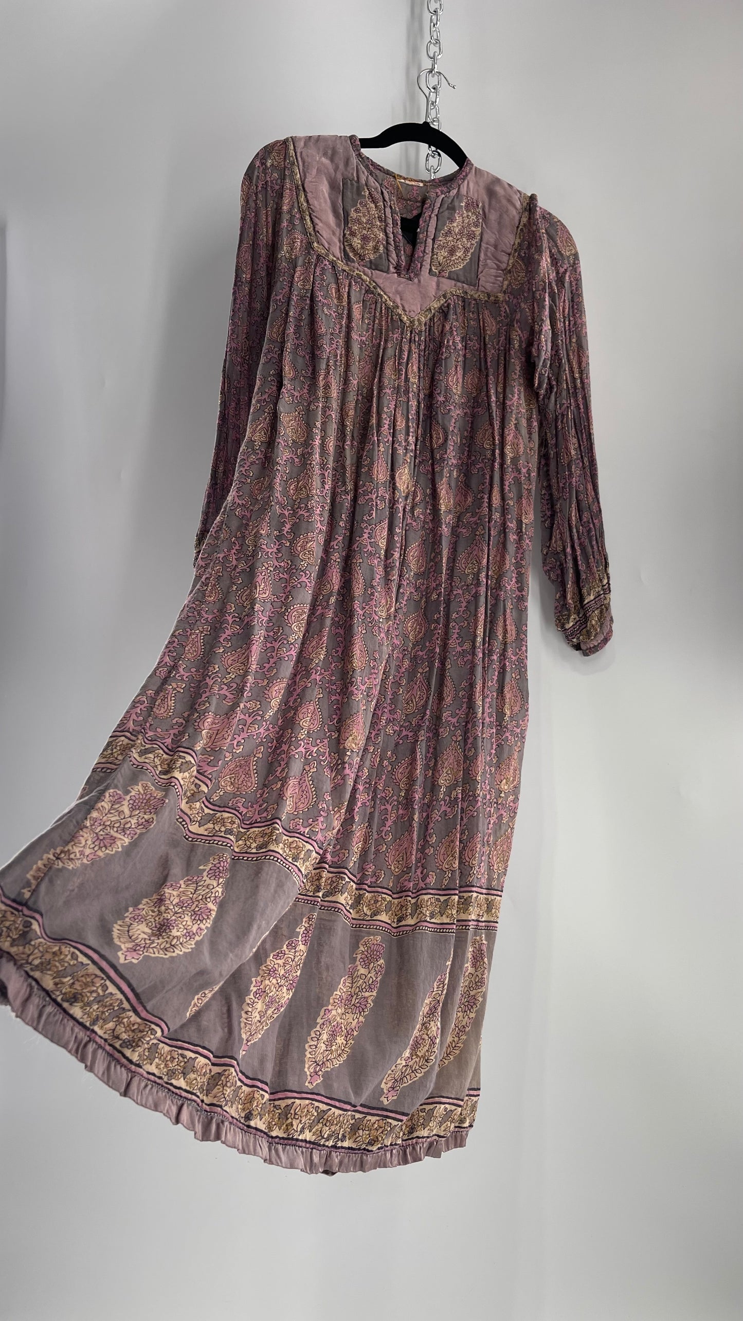 Vintage 1970s Handmade Dusty Purple Full Length Dress with Paisley Pattern and Quilted Neckline (Small)