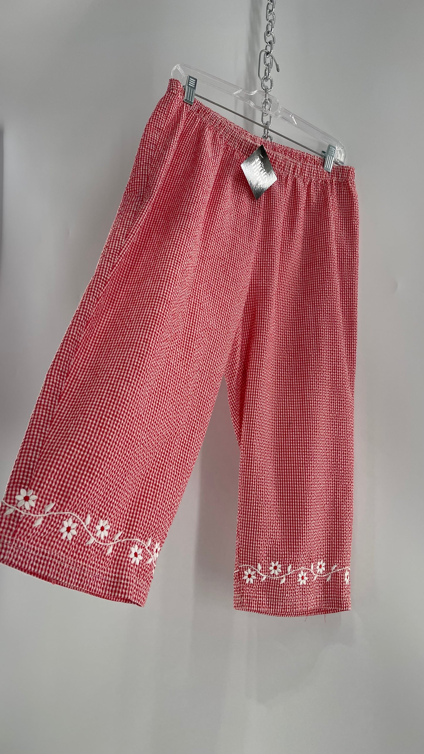 Vintage Red and White Gingham Picnic Cropped Pants (L)