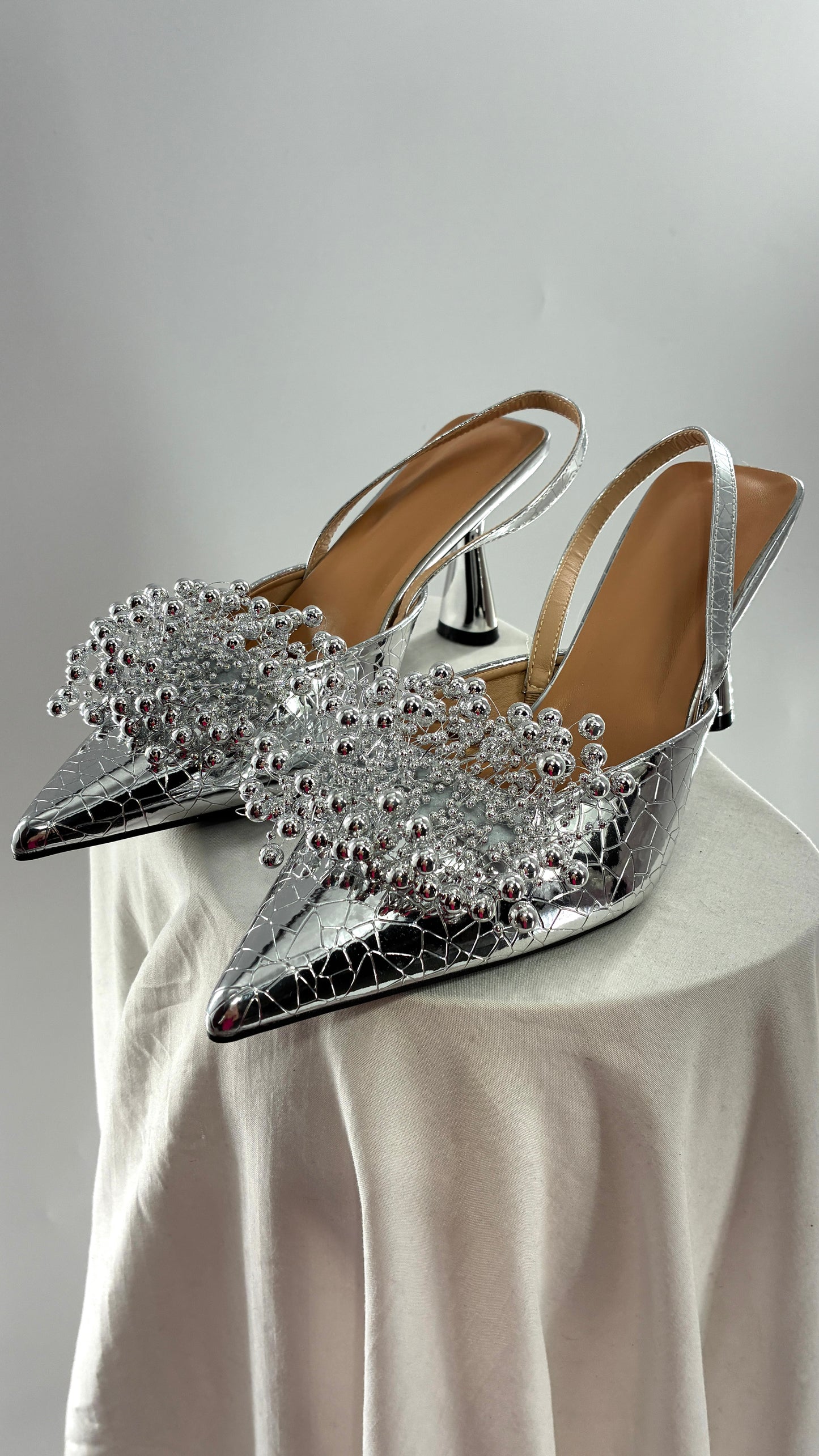 Chrome Silver Pointed Toe Slingback Kitten Heels with Abstract Detail (42)