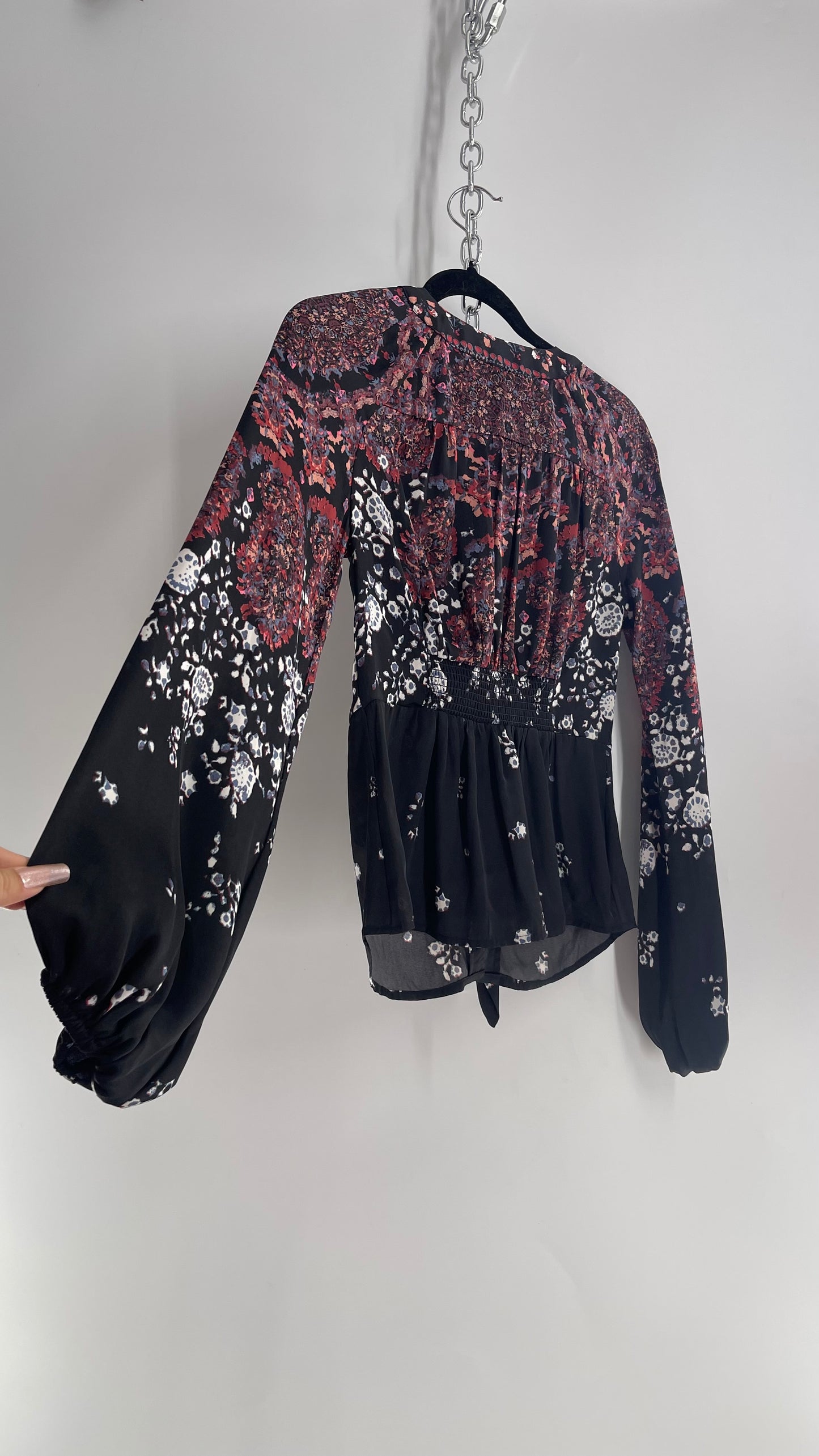 Free People Black Floral Printed Balloon Sleeve Blouse with Tie Bust (XS)