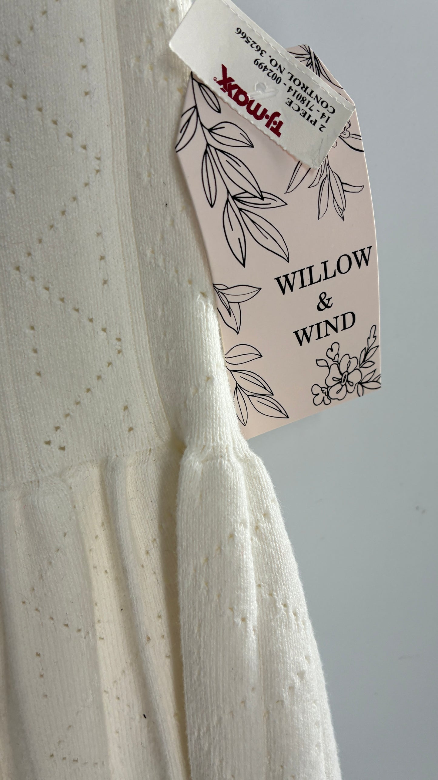 Willow & Wind Knit Pleated Mini Skirt with Tags Attached (Small)