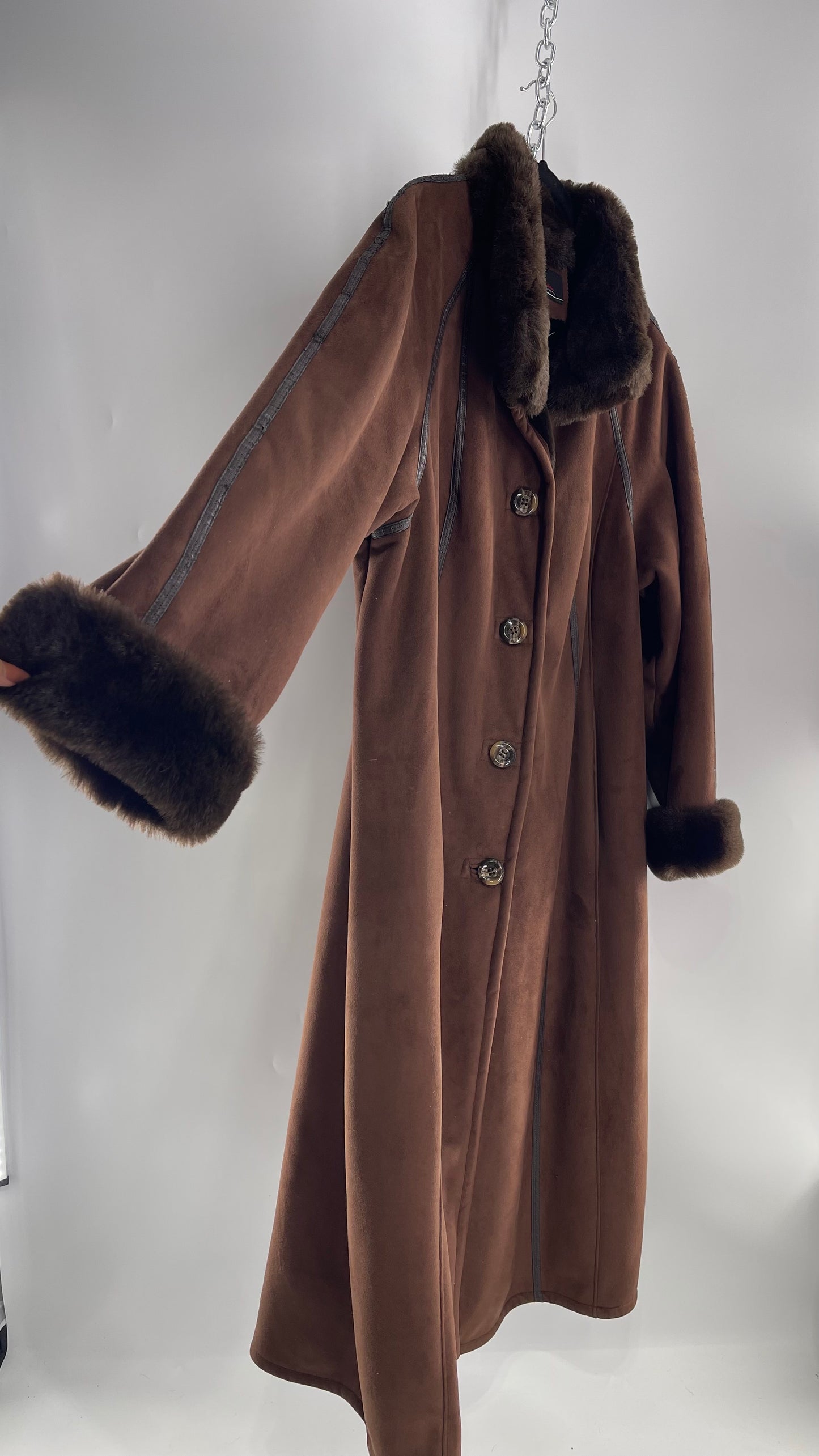 Vintage CG Collection Brown Coat with Faux Leather Piping and Faux Fur Cuffs and Collar (C)(XL)