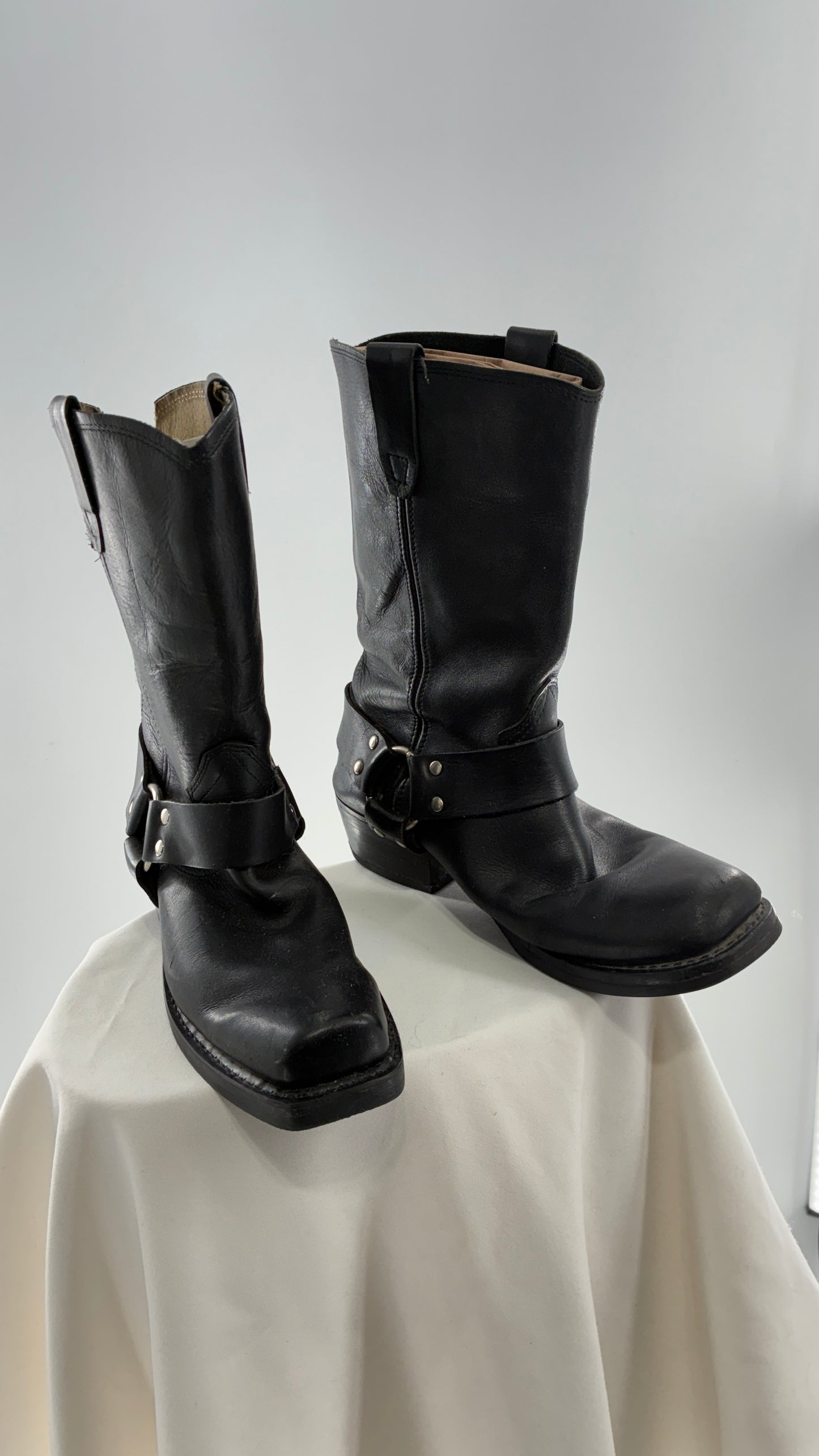 Vintage Mismatched Black Heavy Duty Leather Motorcycle Boots (8,9?)