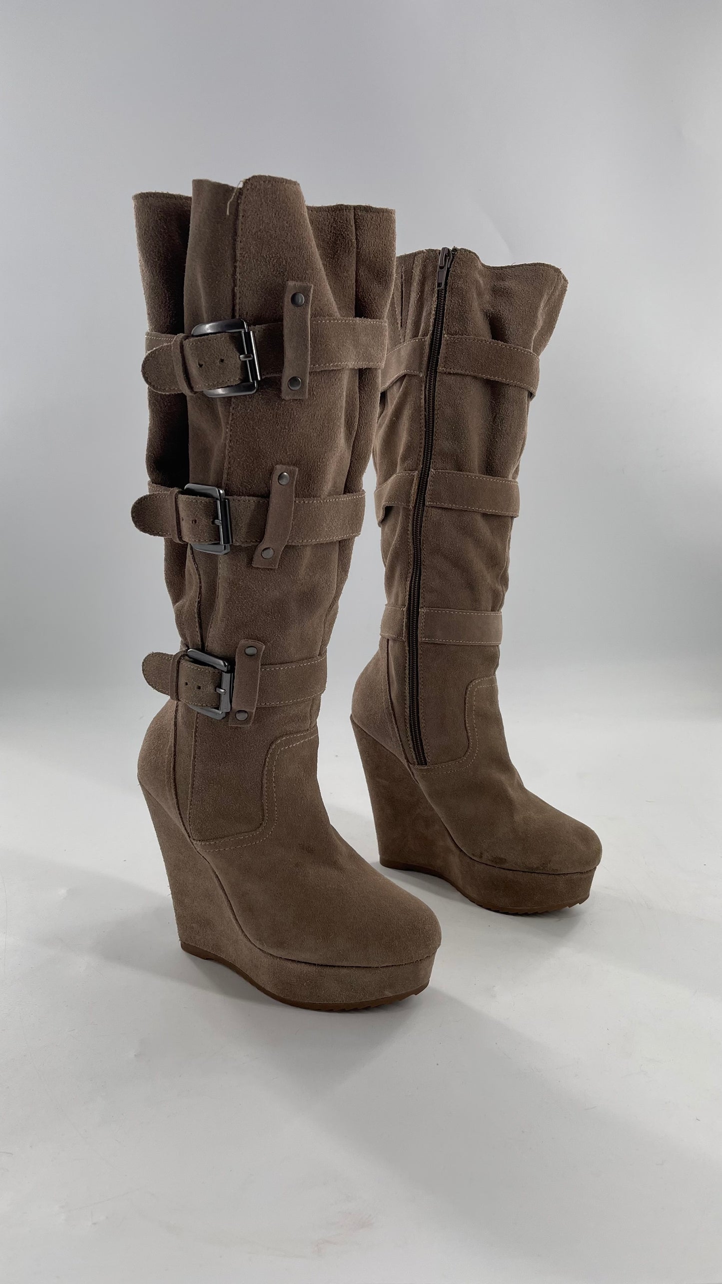 Vintage Bakers Genuine Suede Leather Gray/Tan Wedge Platform Knee High Boots with Gun Metal Buckles (6)