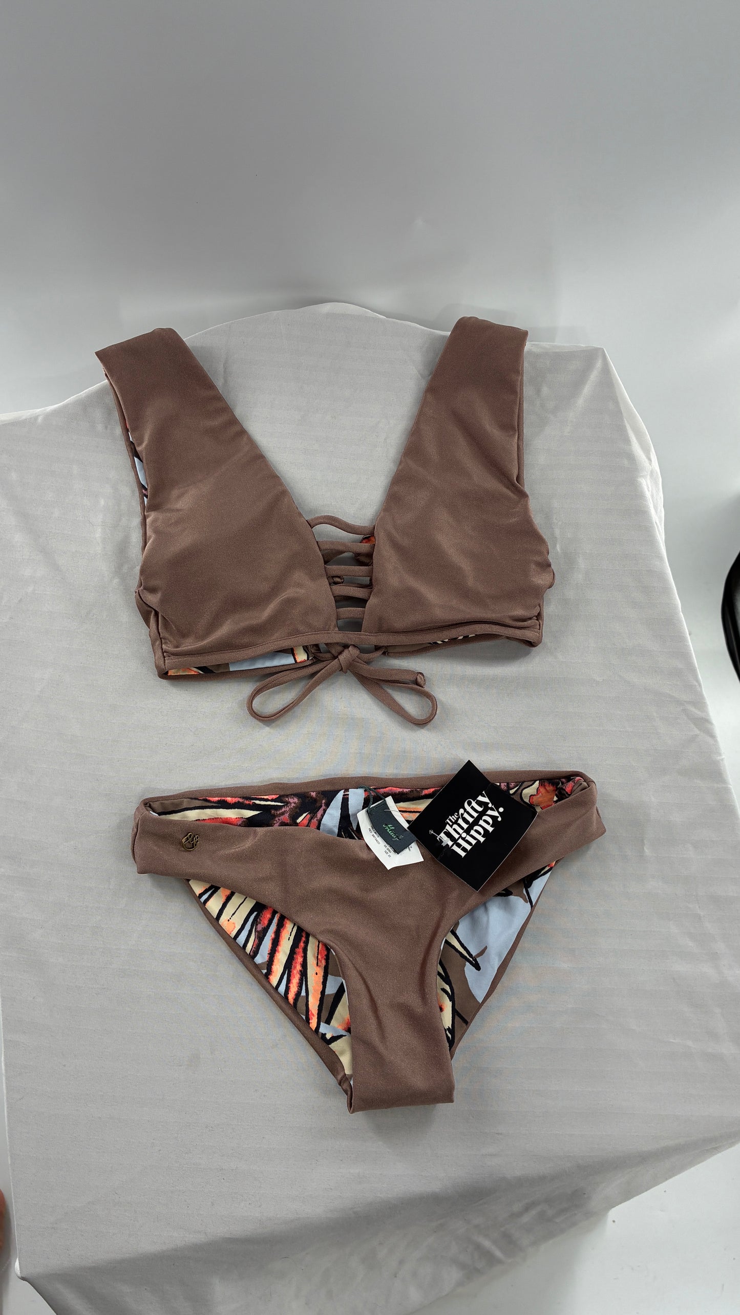 NWOT MAAJI Tan and Tropical Patterned Reversible Swim Set (L Top, XS Bottoms)