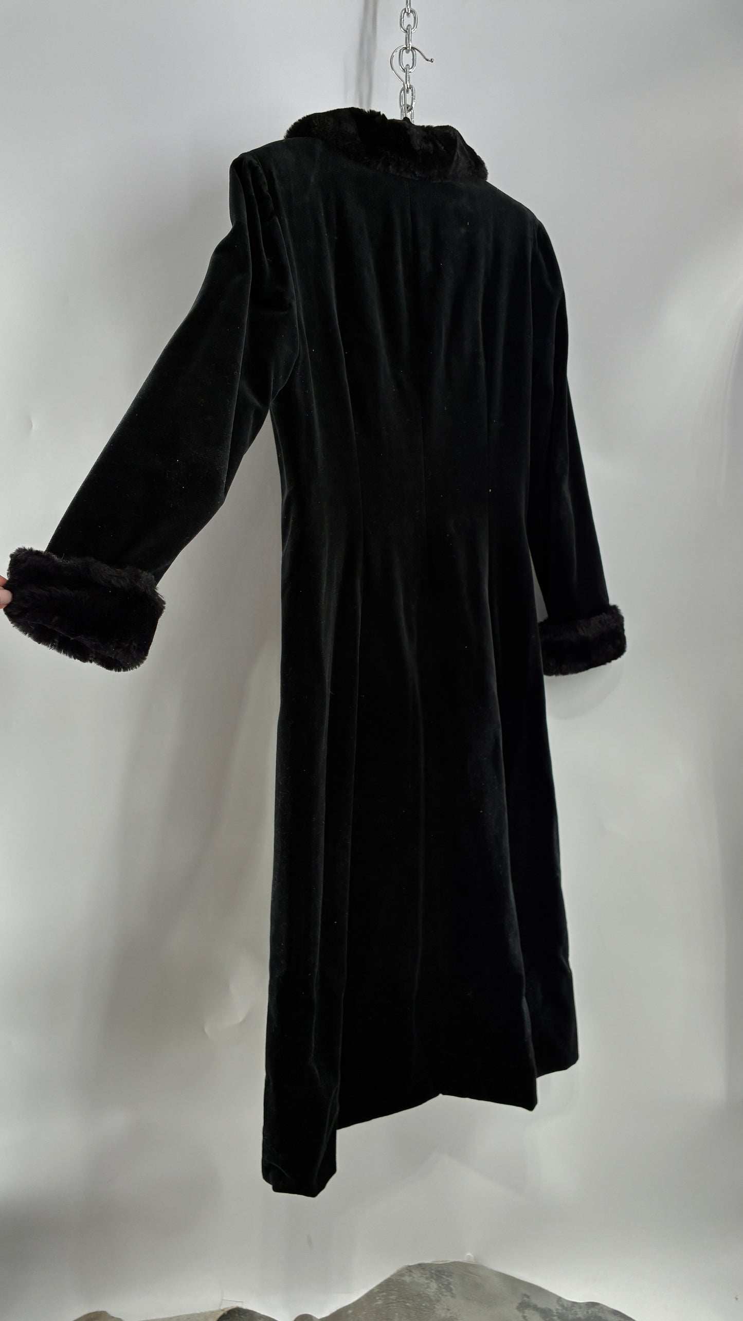 Vintage JS Collection Velour Duster Coat with Deep Neckline, Vegan Fur Collar and Cuffs (Large)
