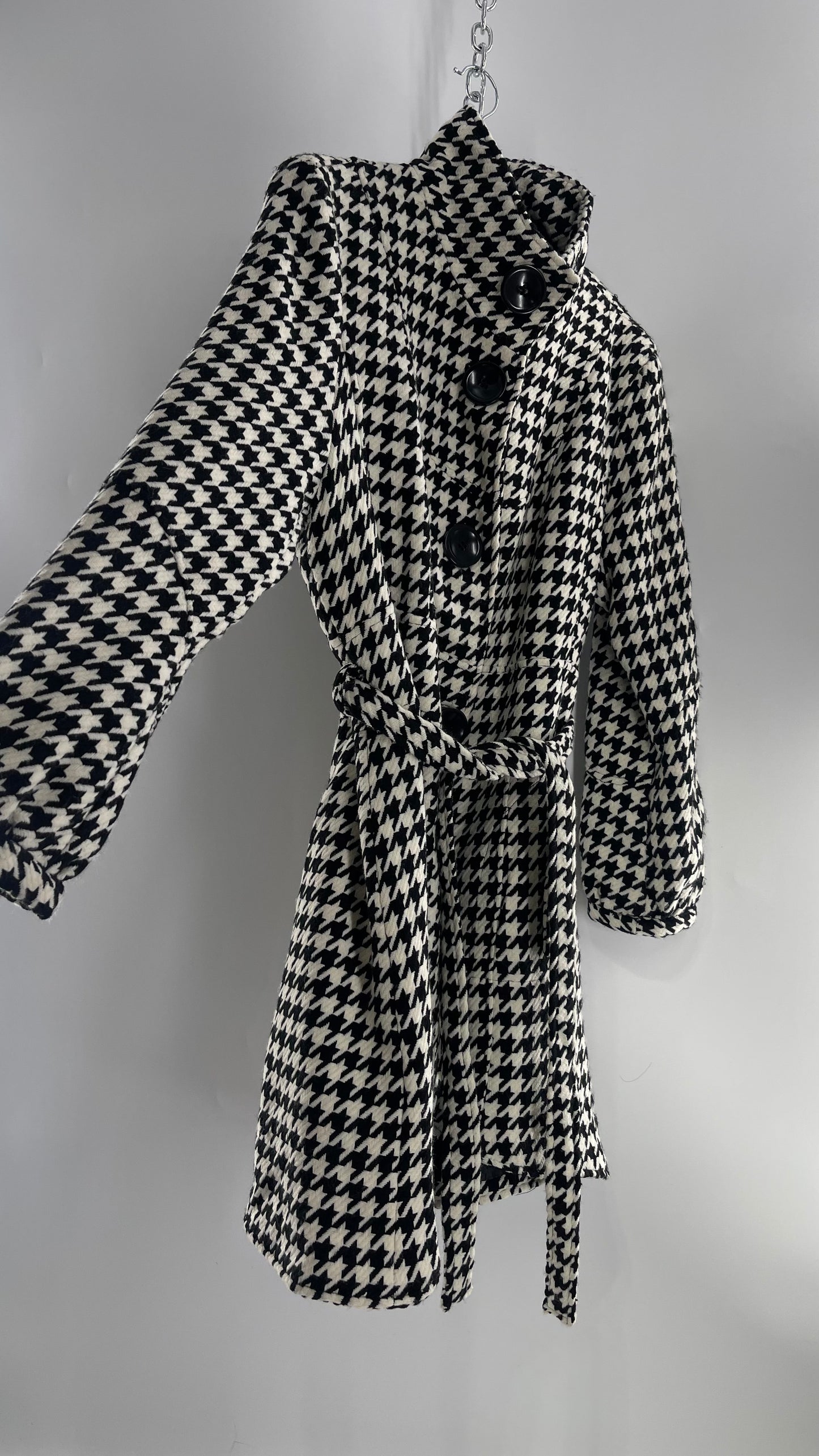 Deadstock Vintage Last Kiss Houndstooth Coat with Bubble Sleeve, Waist Tie, and Sweeping Hem (XXL)