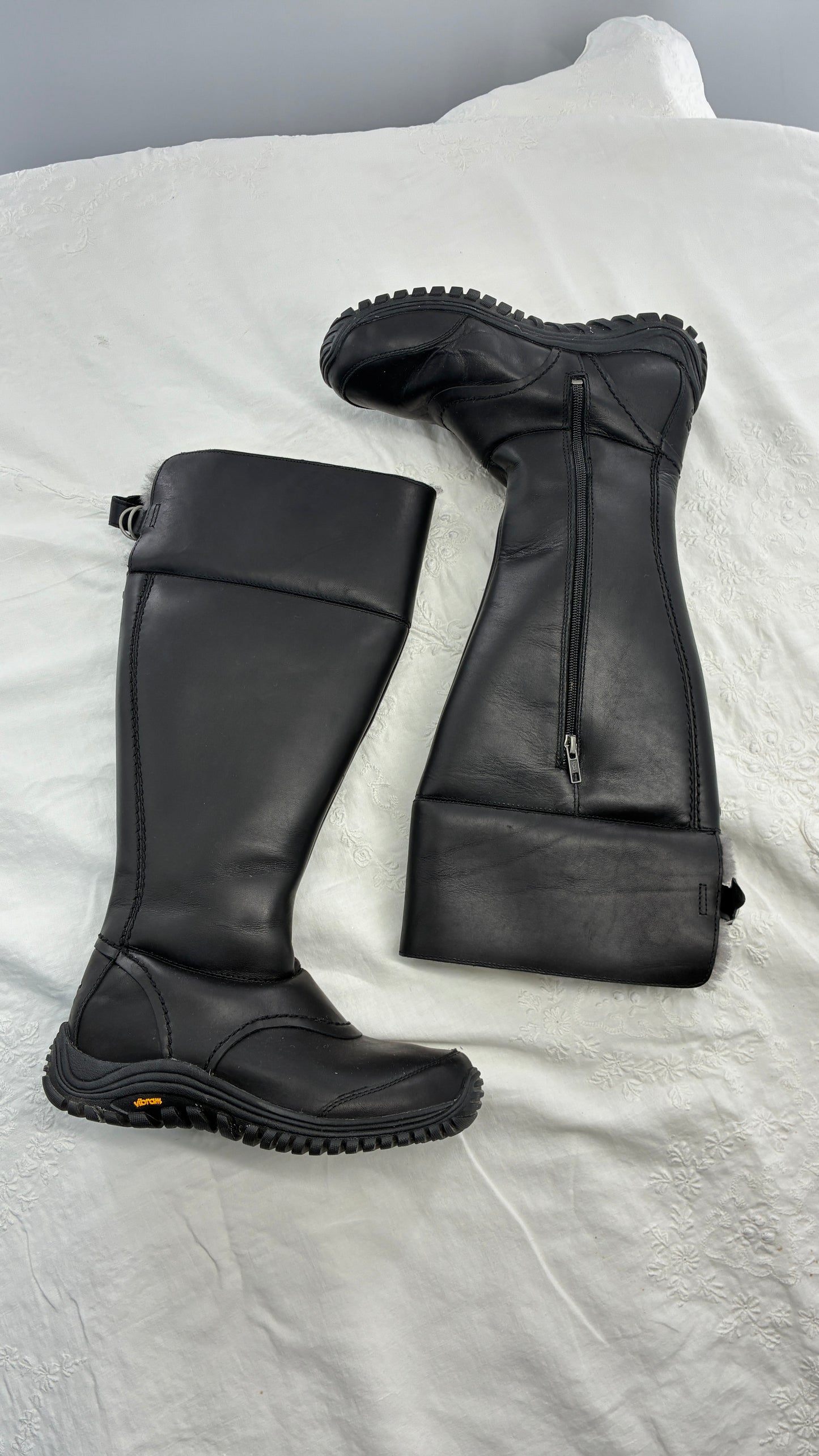 Vintage UGG Miko Thick Industrial Leather Chunky Boot (8)