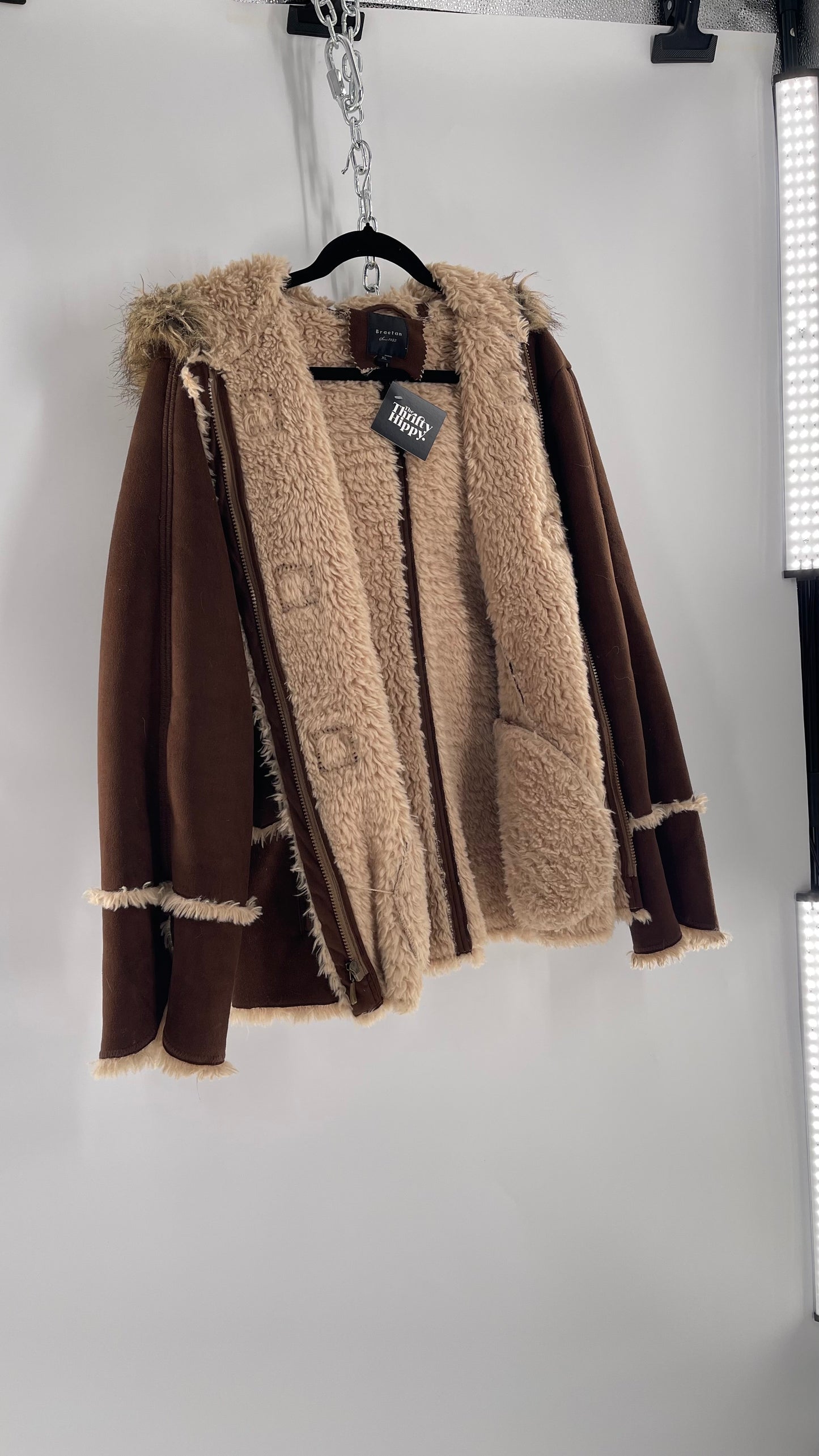 Vintage Braetan Brown Zip Up Coat with Contrast Fur Trim (C) (XL)