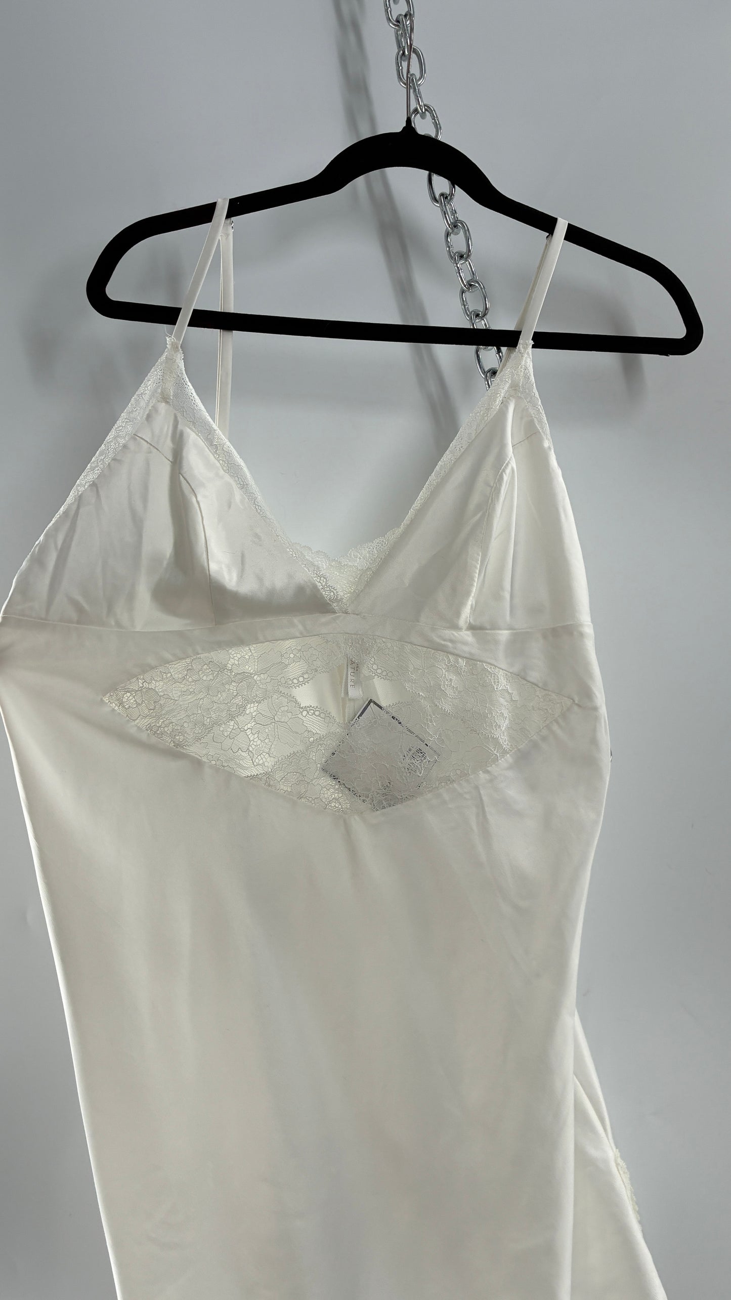 Vintage GALINA SIGNATURE White Slip with Lace Underbust Cut Out Detail (Medium)