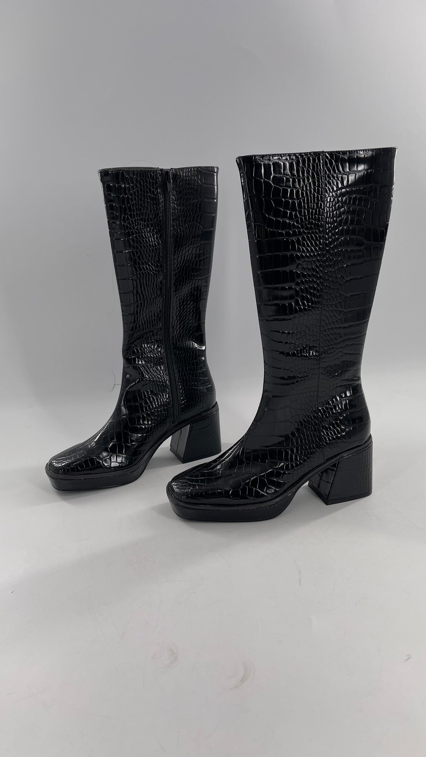 Urban Outfitters Black Crocodile Embossed Knee High Heel Boots (6)