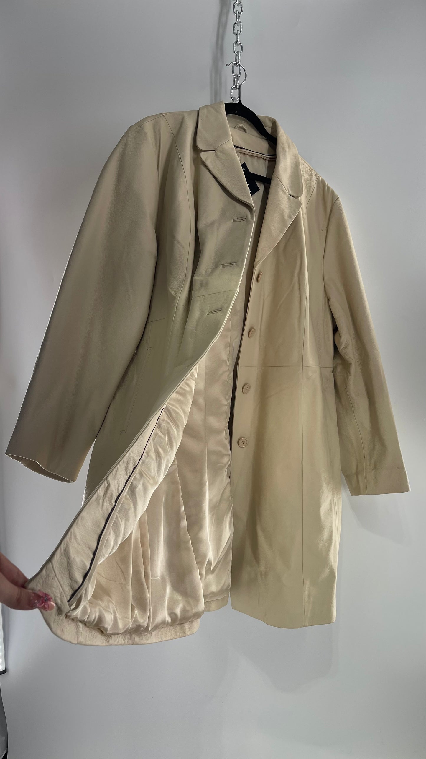 VINTAGE Off White Genuine Leather Coat (Large)