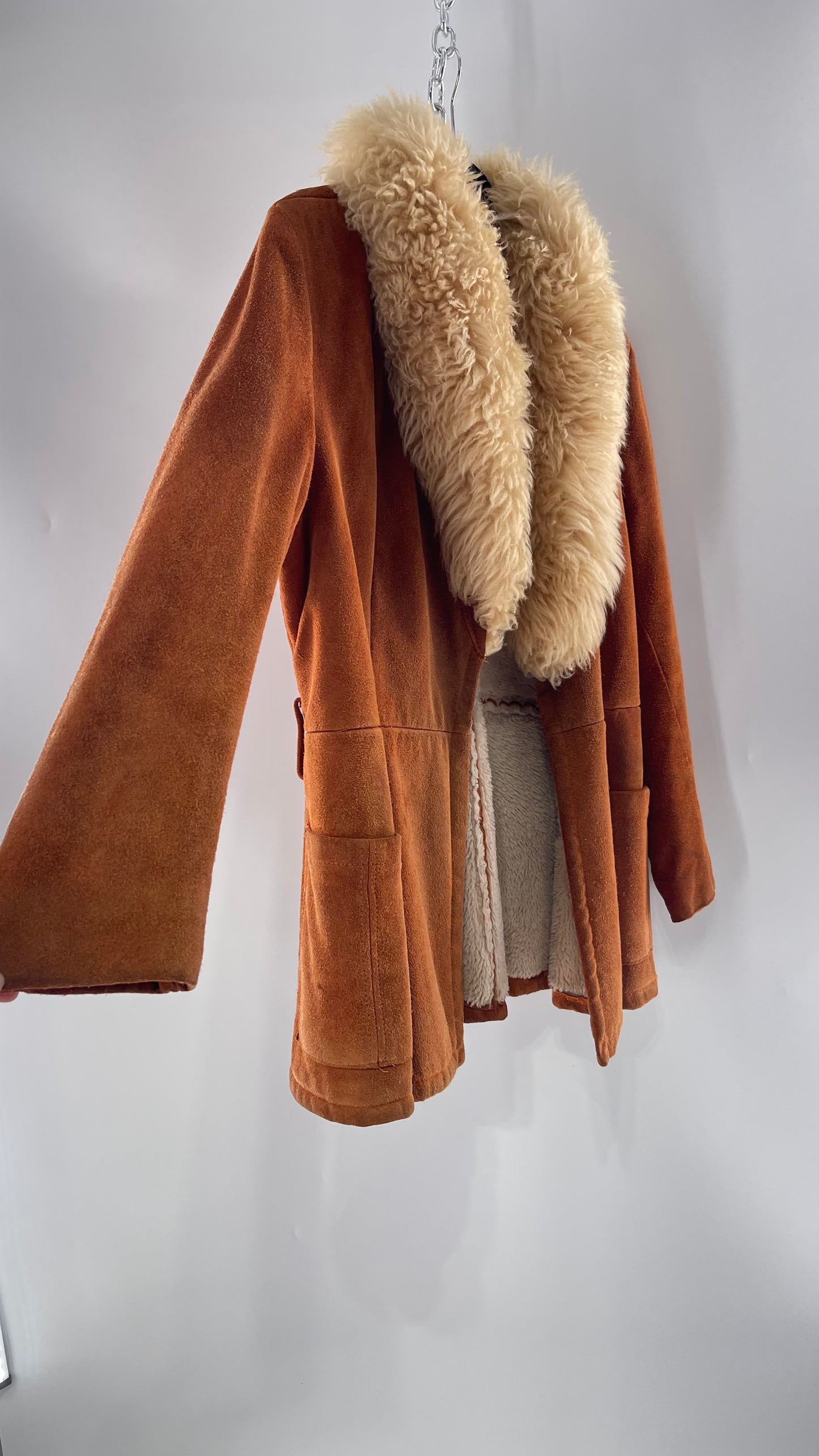 1970s Vintage Burnt Orange Suede Thick Heavy Sherpa Lined Jacket with Genuine Fur Collar (C)(Medium)