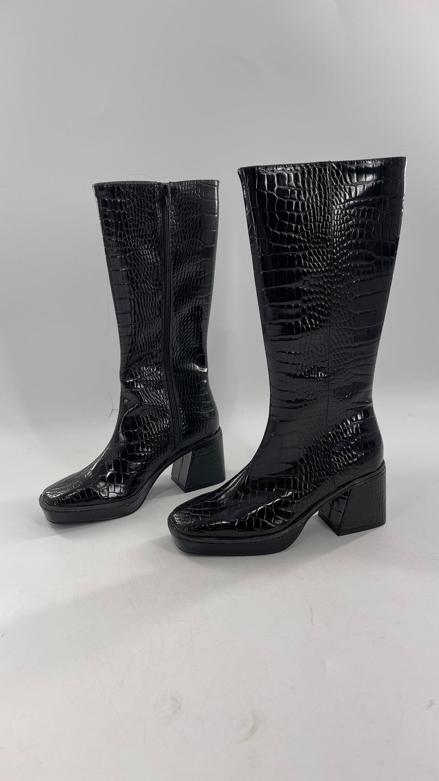 Urban Outfitters Black Crocodile Embossed Knee High Heel Boots (6)