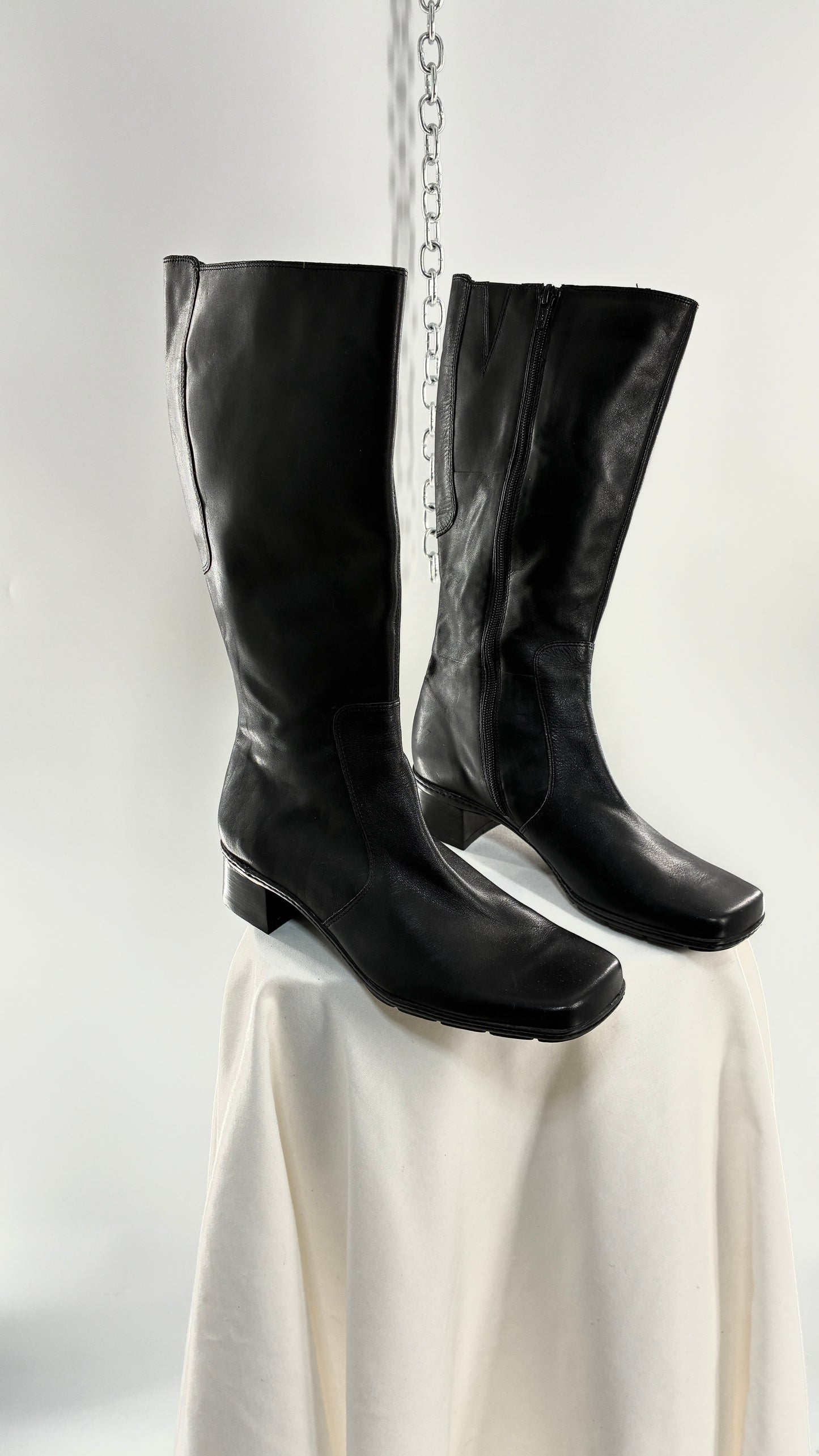 Vintage BANDOLINO 1990s Black Square Toe Boots (9.5)