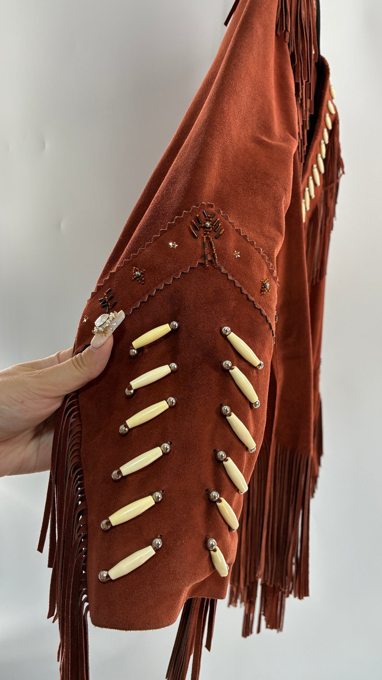 Vintage 1970s Suede Made in Old Senora Mexico Rust Thick Heavy Duty Suede Leather Jacket with Pointed Hemline, Beaded Details and Fringe Design (8)