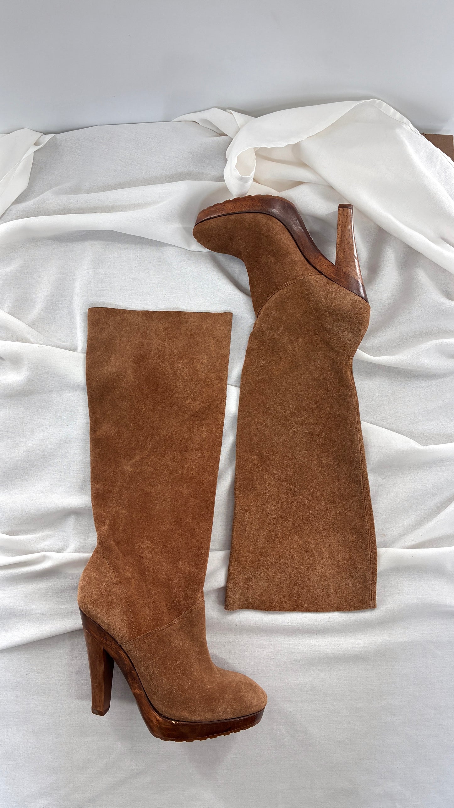 Vintage MICHAEL KORS Genuine Suede Leather Platform Heel Boot (10)