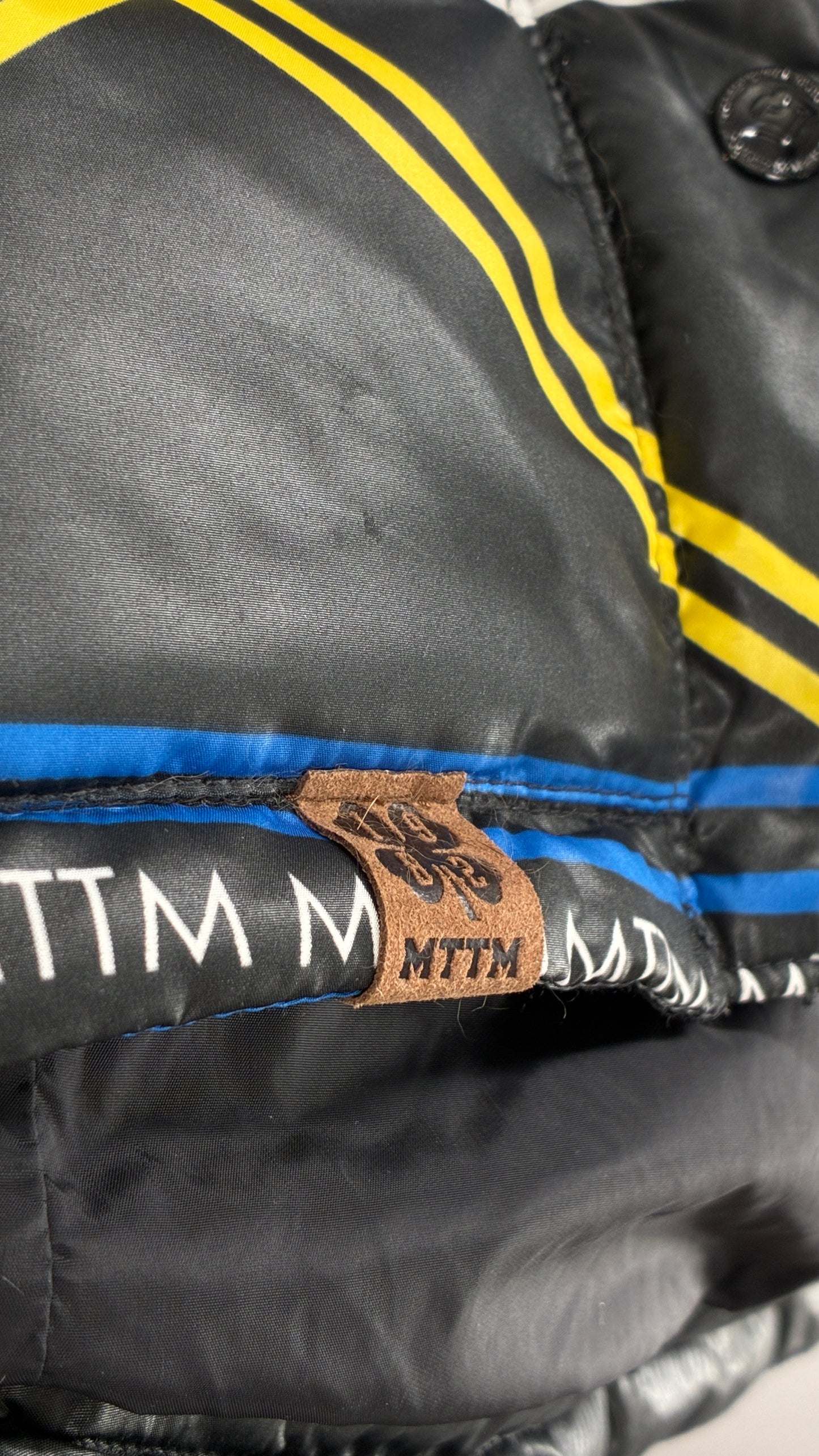 Vintage MARRIED TO THE MOB Graphic Puffer Jacket (Medium)