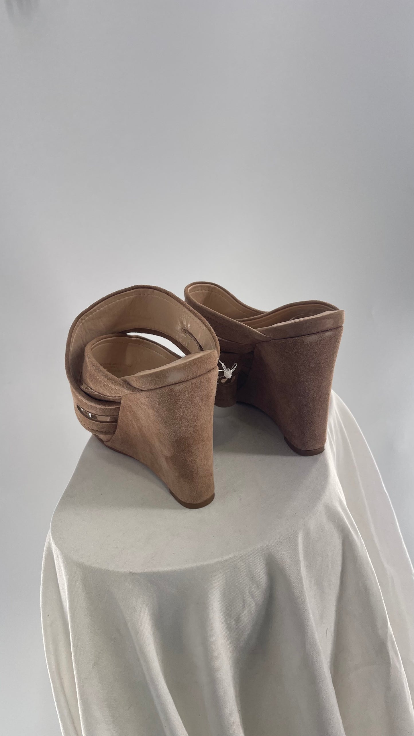 Ms.Albright Anthropologie Tan Suede Leather Strappy Wedge Heel (41)