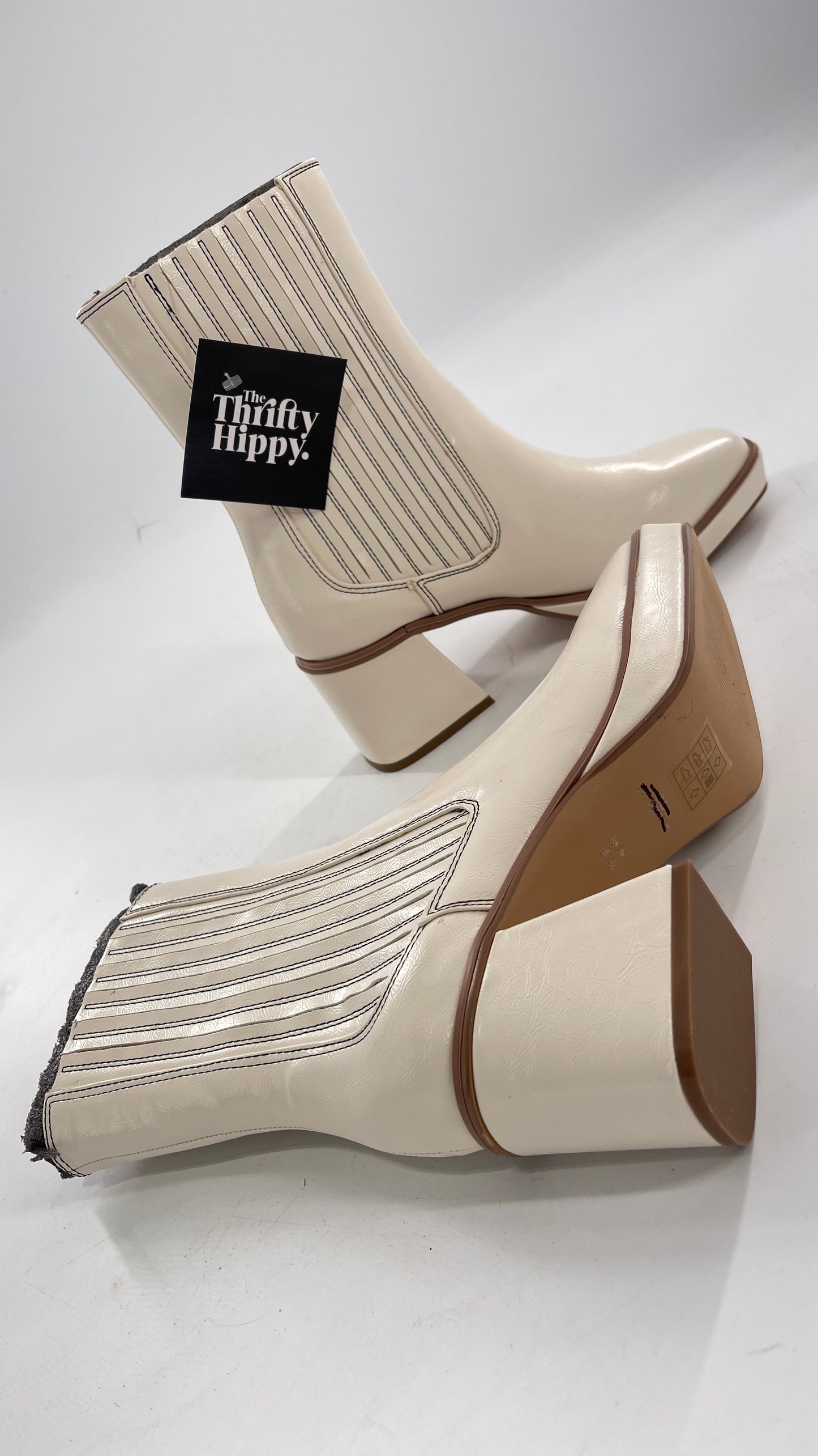 Urban Outfitters Off White Chunky Heel Booties (7)