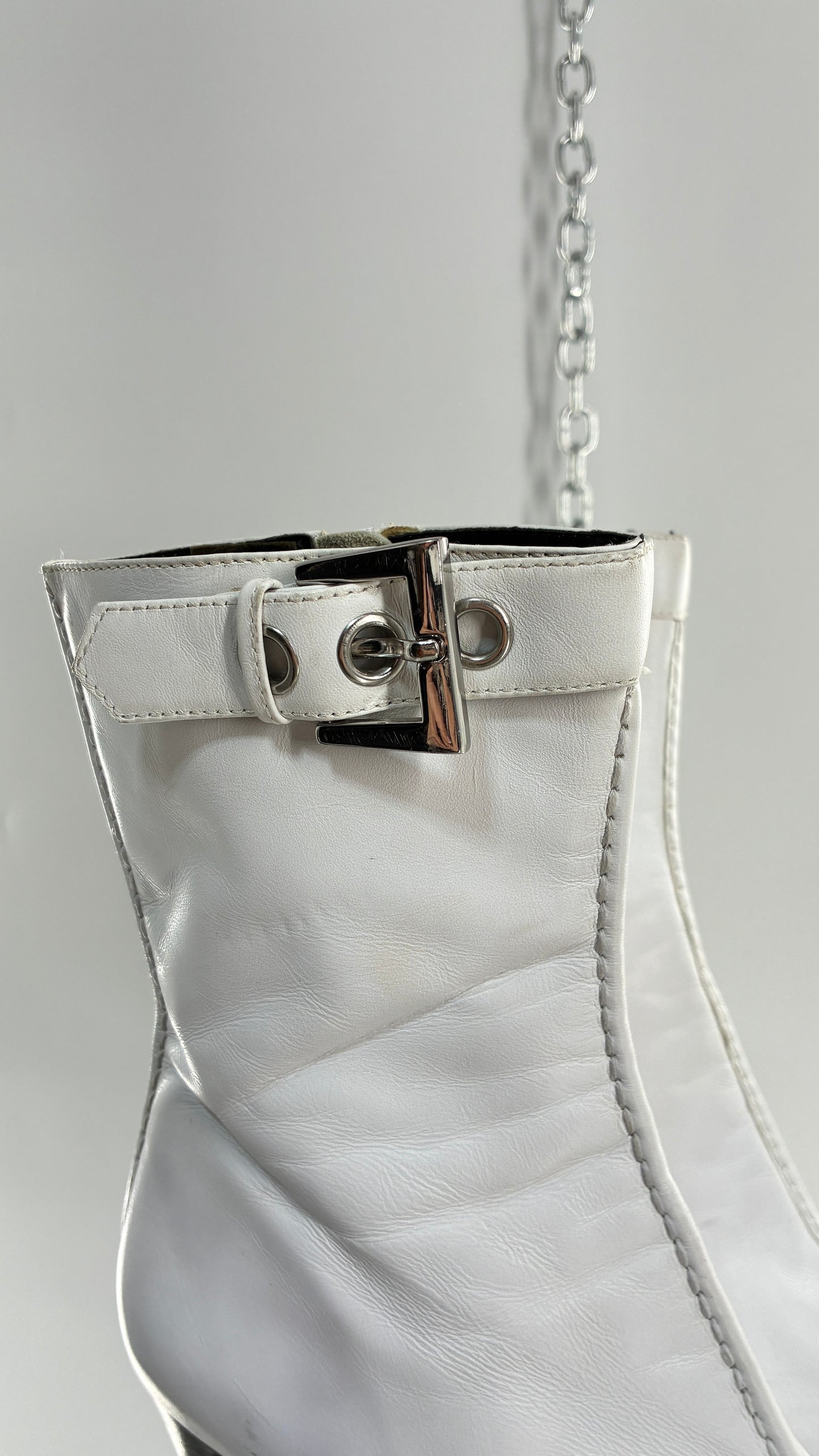 Vintage FRANCO SARTO White Leather Pointed Toe Boots with Ankle Buckle (7.5)