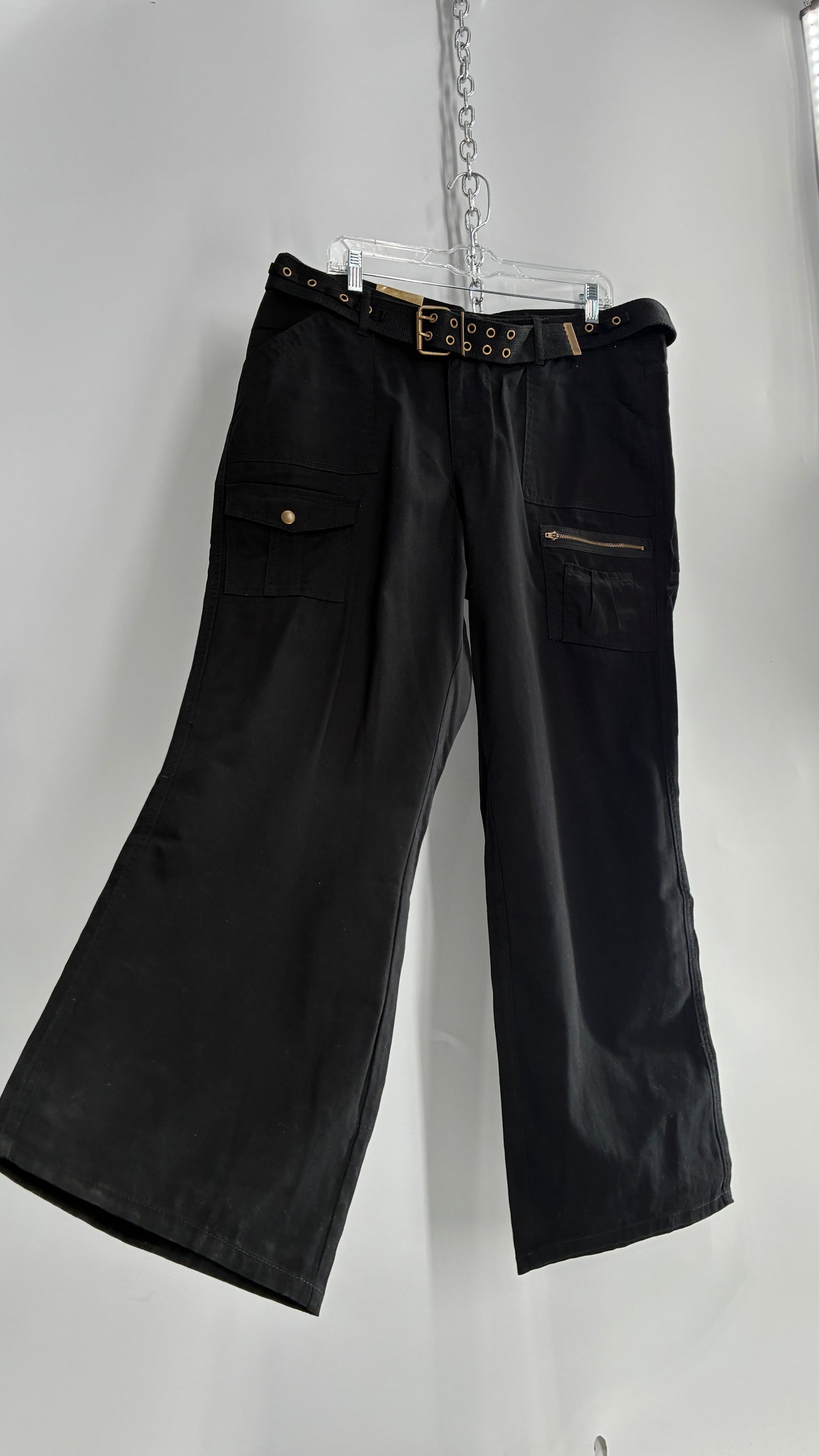 Deadstock Vintage MOKACHINO Black Kickflare Low Rise Belted Cargos (16X)
