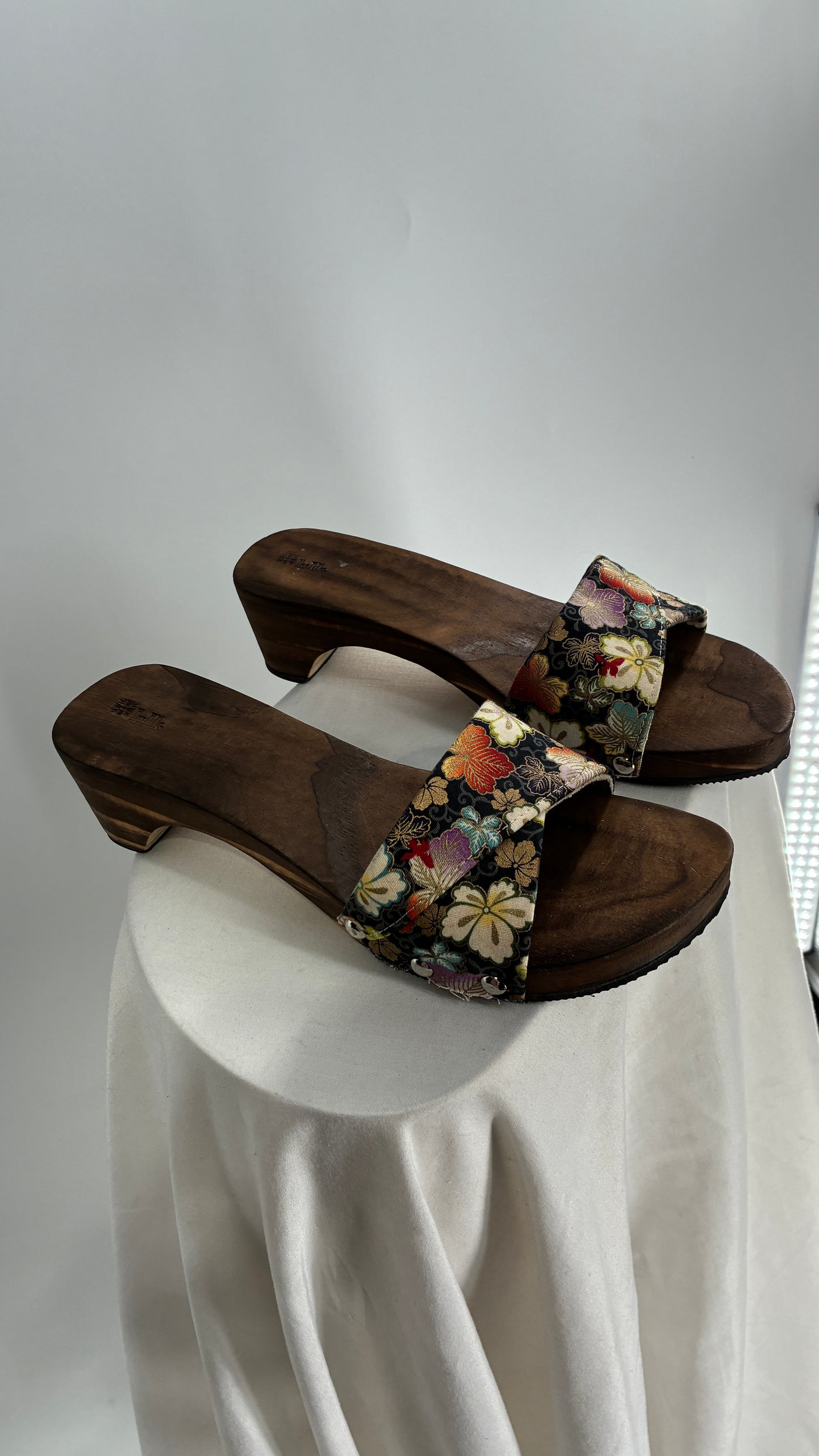 Vintage HUANG Wooden Sandal Clog with Floral Patterned Strap (8.5)