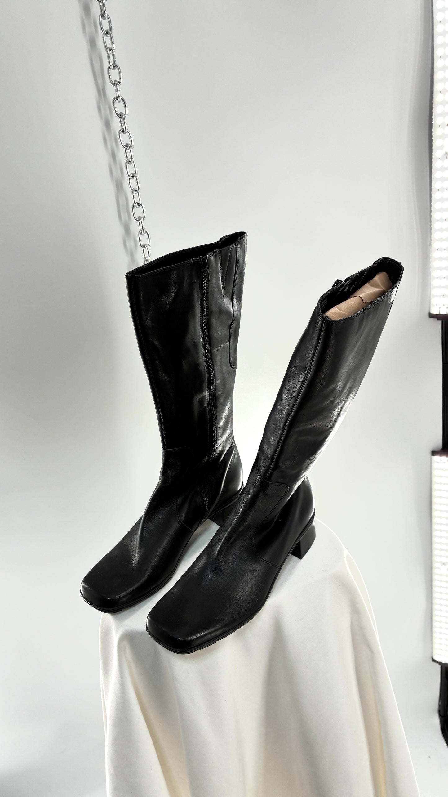 Vintage BANDOLINO 1990s Black Square Toe Boots (9.5)