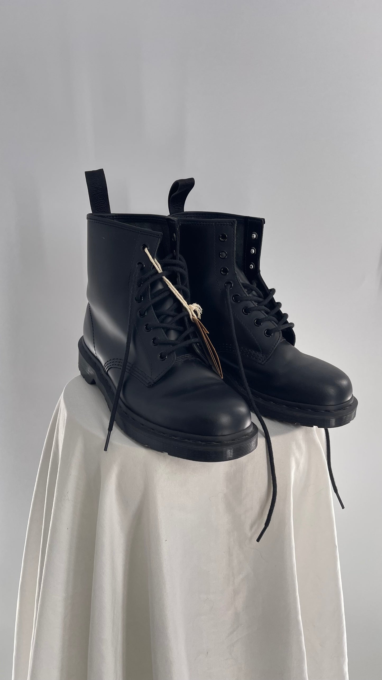 Dr.Martens Monochromatic Black Patent Leather Boots (9Mens 10Ladies)