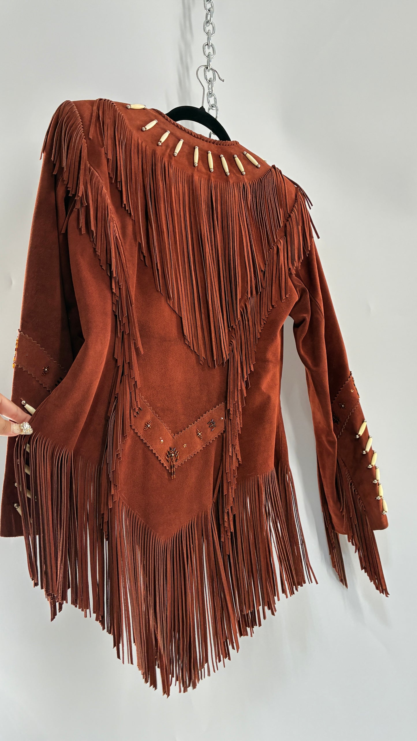 Vintage 1970s Suede Made in Old Senora Mexico Rust Thick Heavy Duty Suede Leather Jacket with Pointed Hemline, Beaded Details and Fringe Design (8)