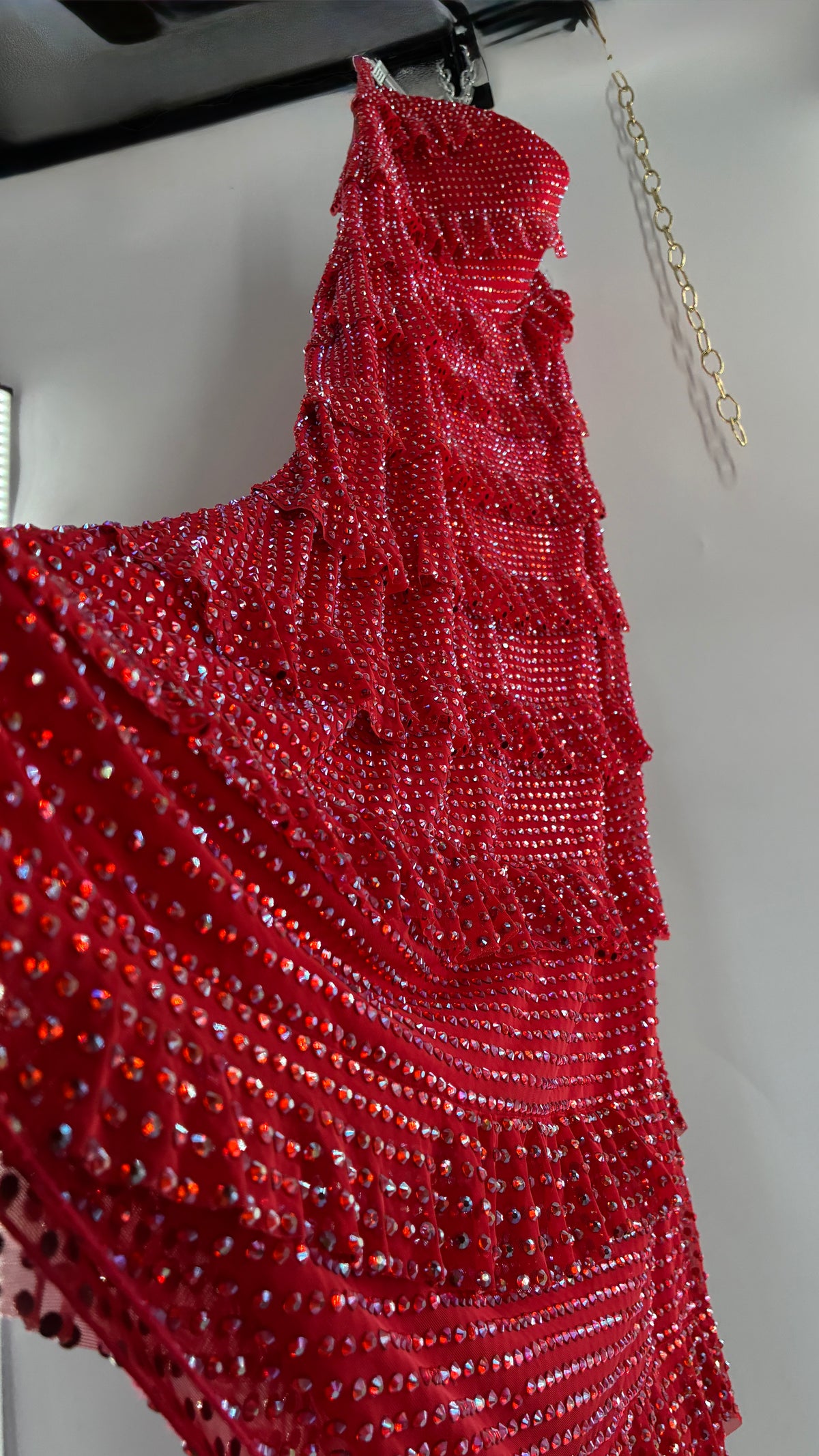 OH POLLY Red Ruffle, Heavy Gown Covered in Iridescent Rhinestones NWOT (14)