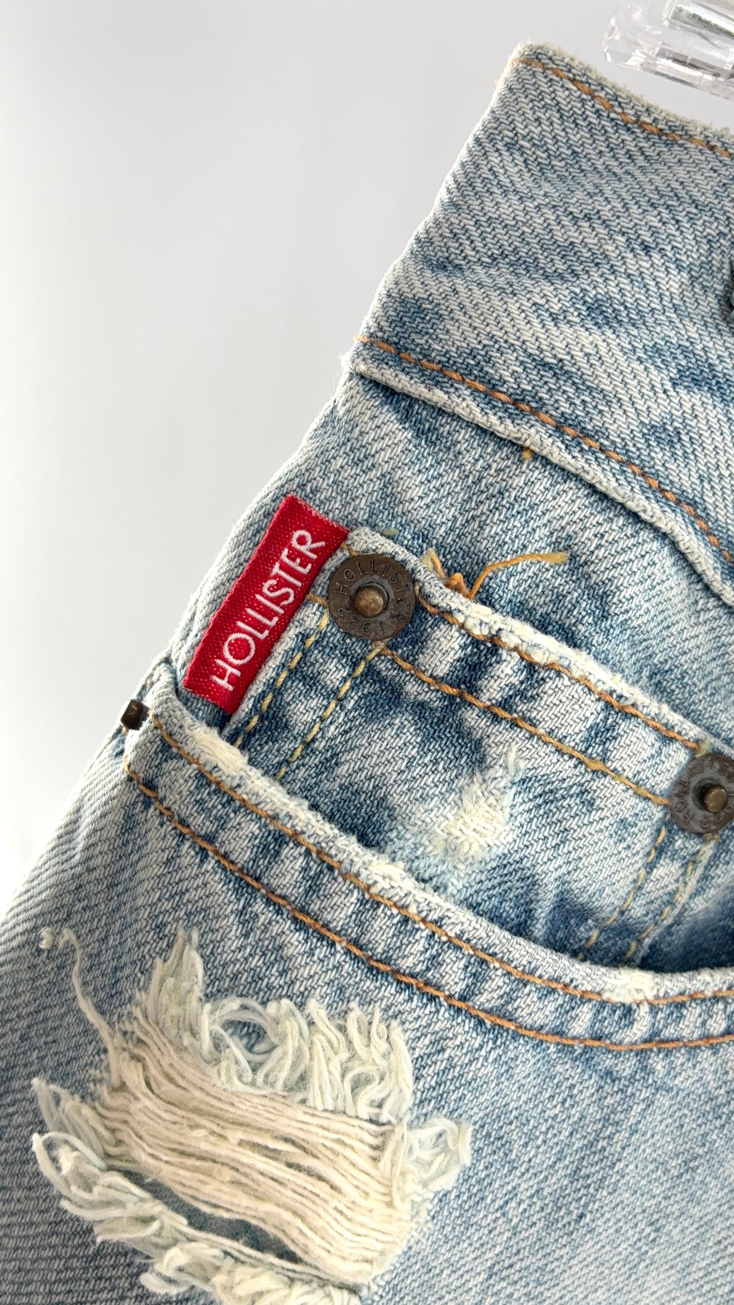 Vintage HOLLISTER Light Wash Distressed Jeans with Rhinestone Details (7)