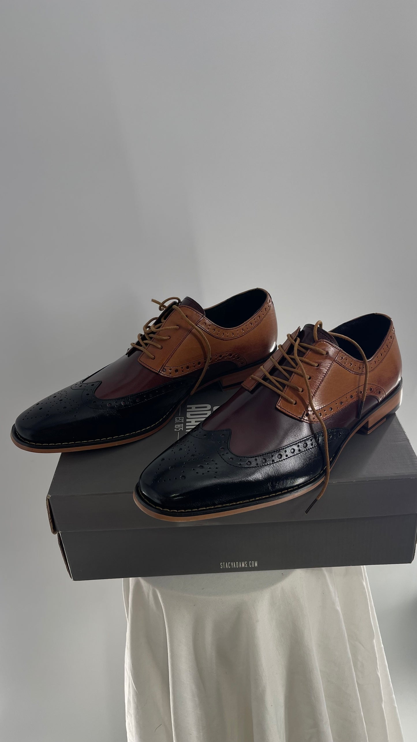 STACY ADAMS Patent Leather Tri-Toned Oxfords (11)