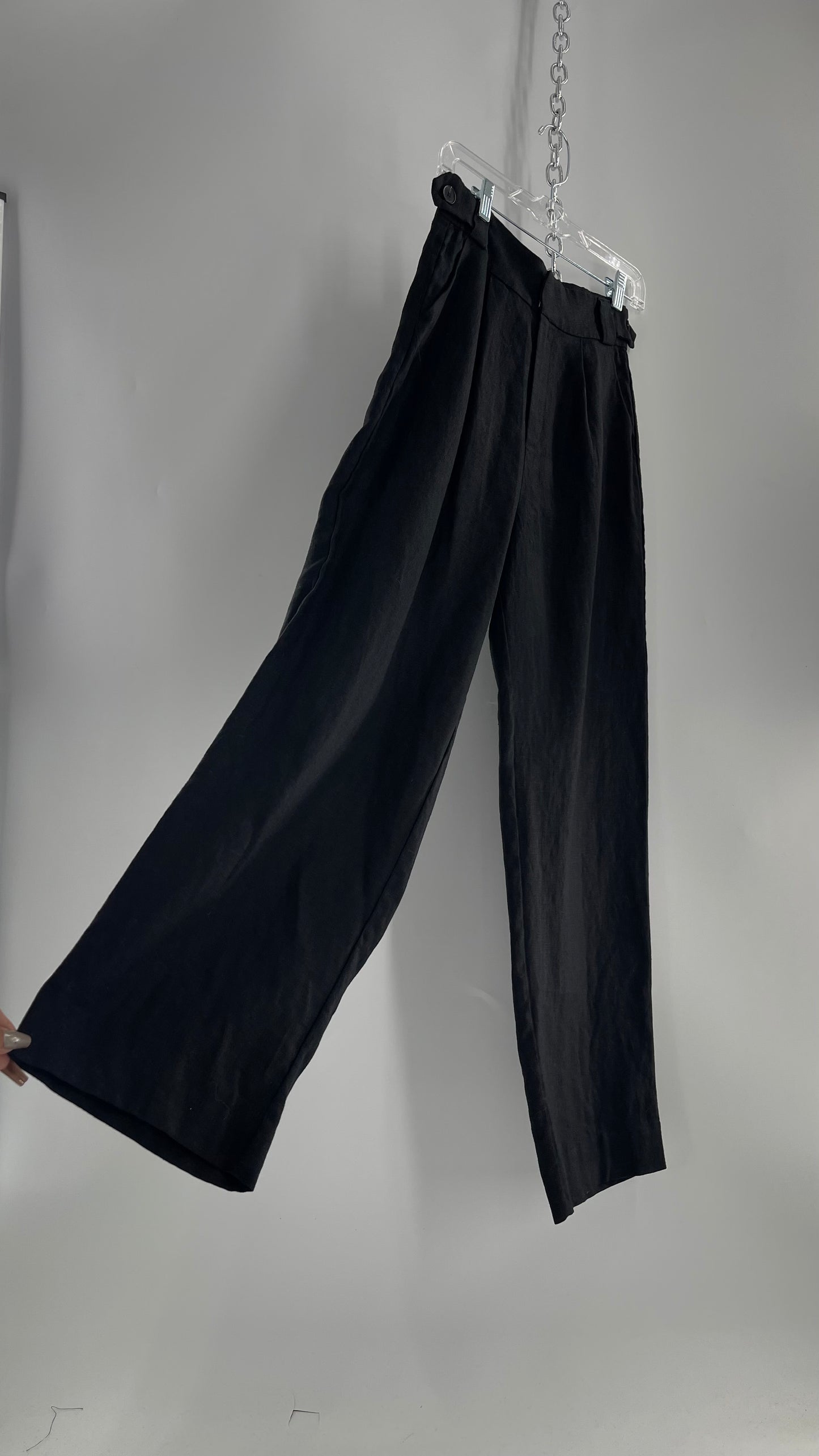 Thrills Black Thick Linen Trouser with Side Buttons and Pleating (4)