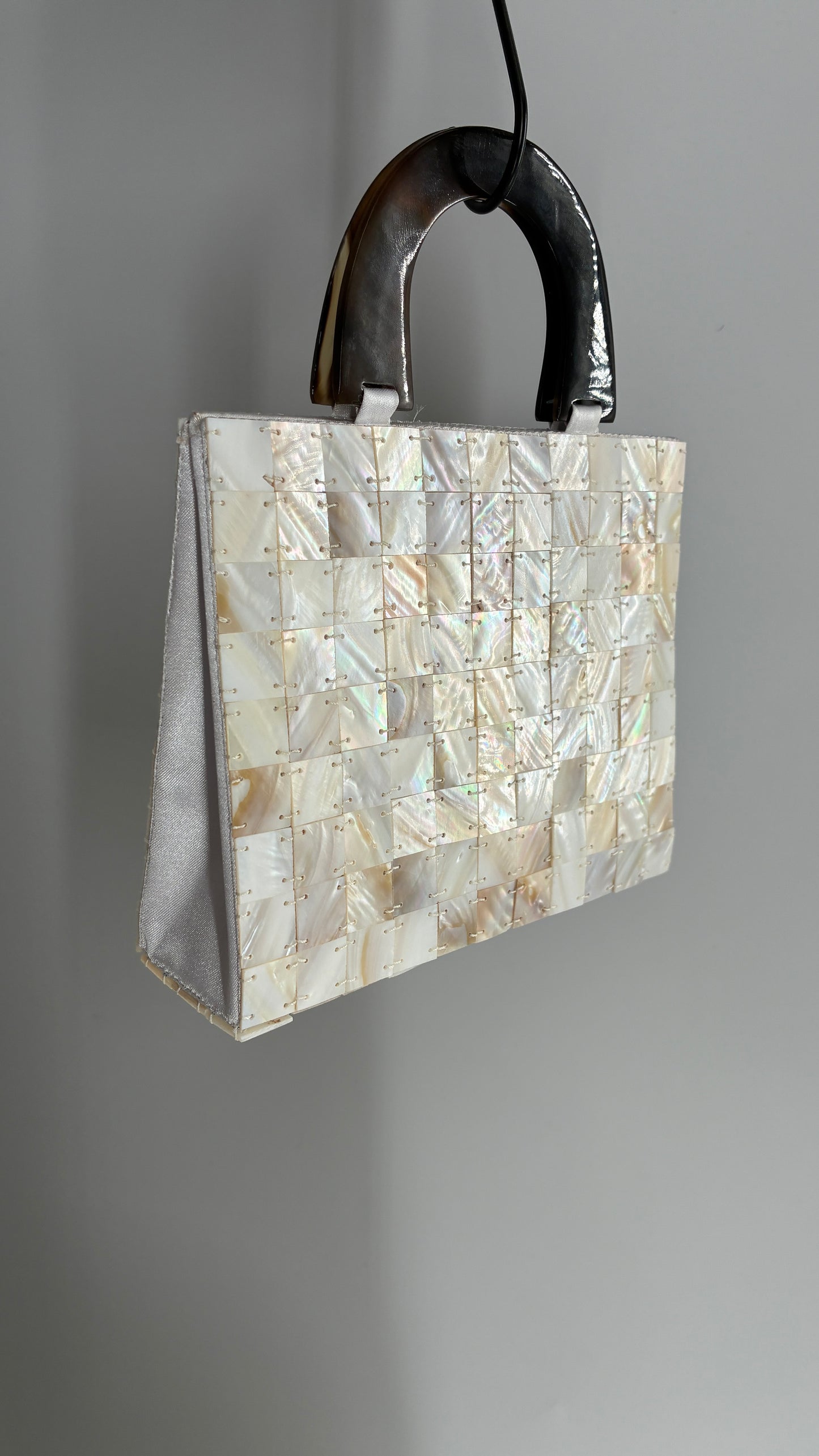Vintage Seashell Off White Tile Mini Hand Bag