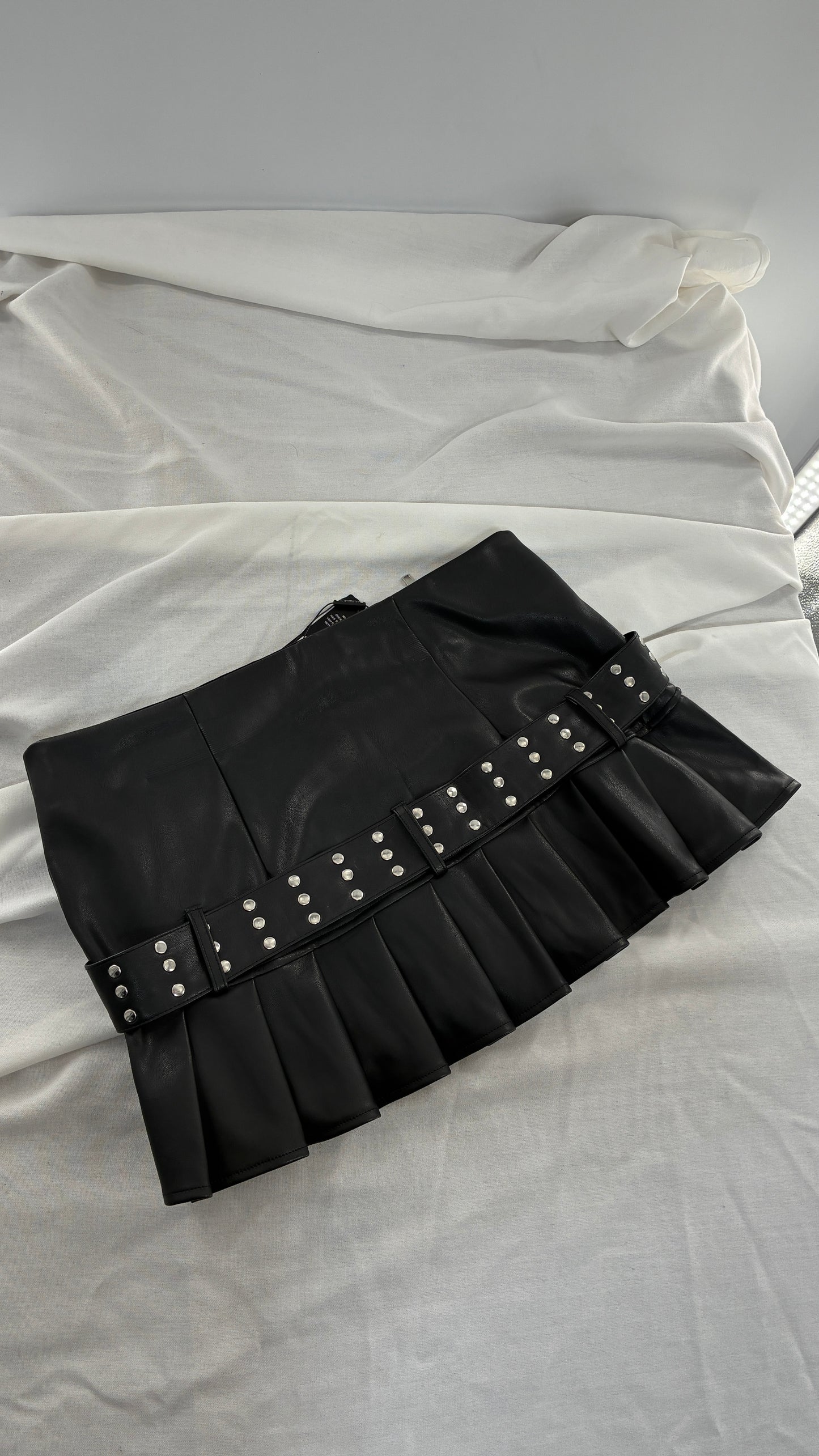 FASHION NOVA Vegan Leather Black Pleated Mini Skirt with Studded Belt and Tags Attached (Medium)
