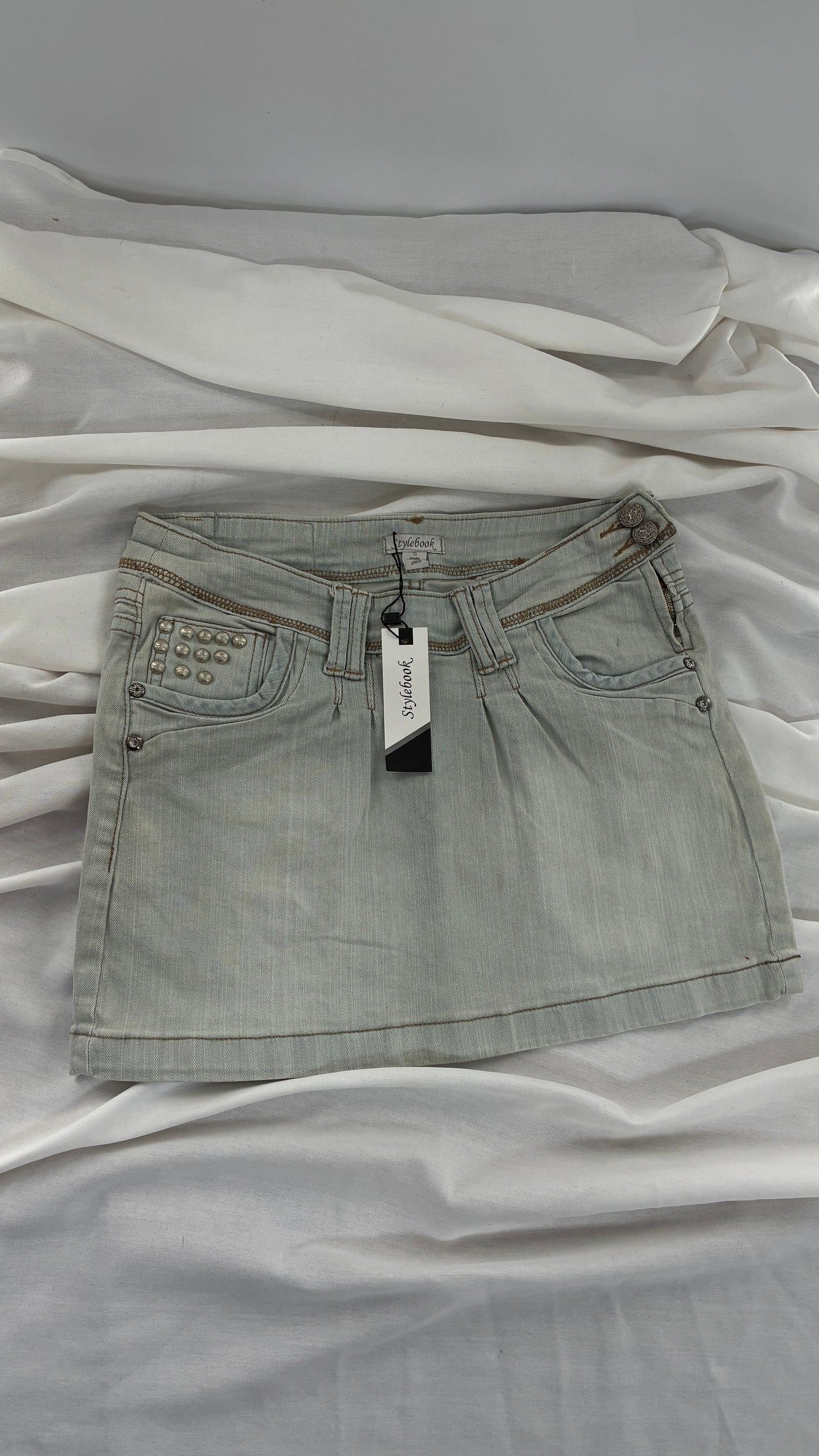 Deadstock Vintage Stylebook Light Denim Mini Skirt with Heavy Engraved Studs and Pleated Details (Small)