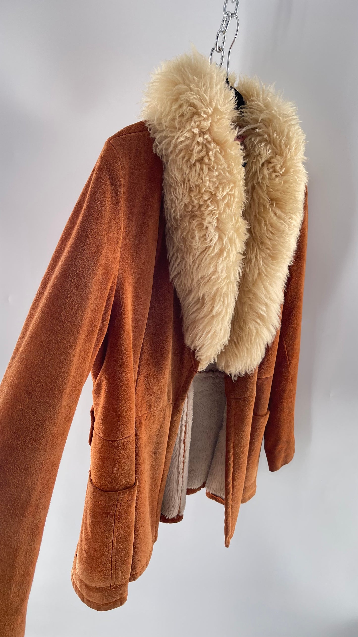 1970s Vintage Burnt Orange Suede Thick Heavy Sherpa Lined Jacket with Genuine Fur Collar (C)(Medium)