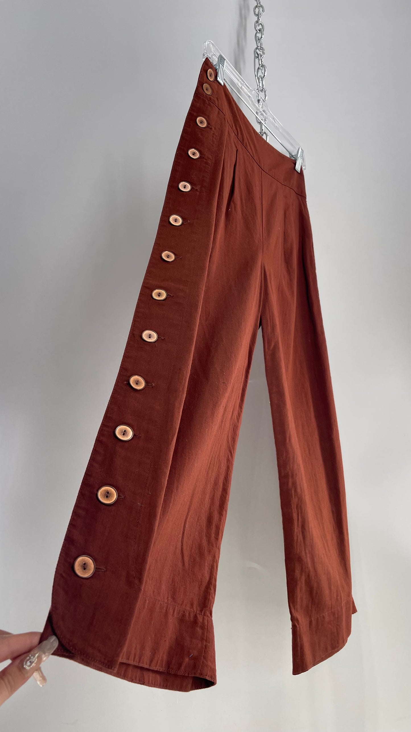 Anthropologie Brown Cotton Wide Leg Pants with Bronze Button Detailing (0)