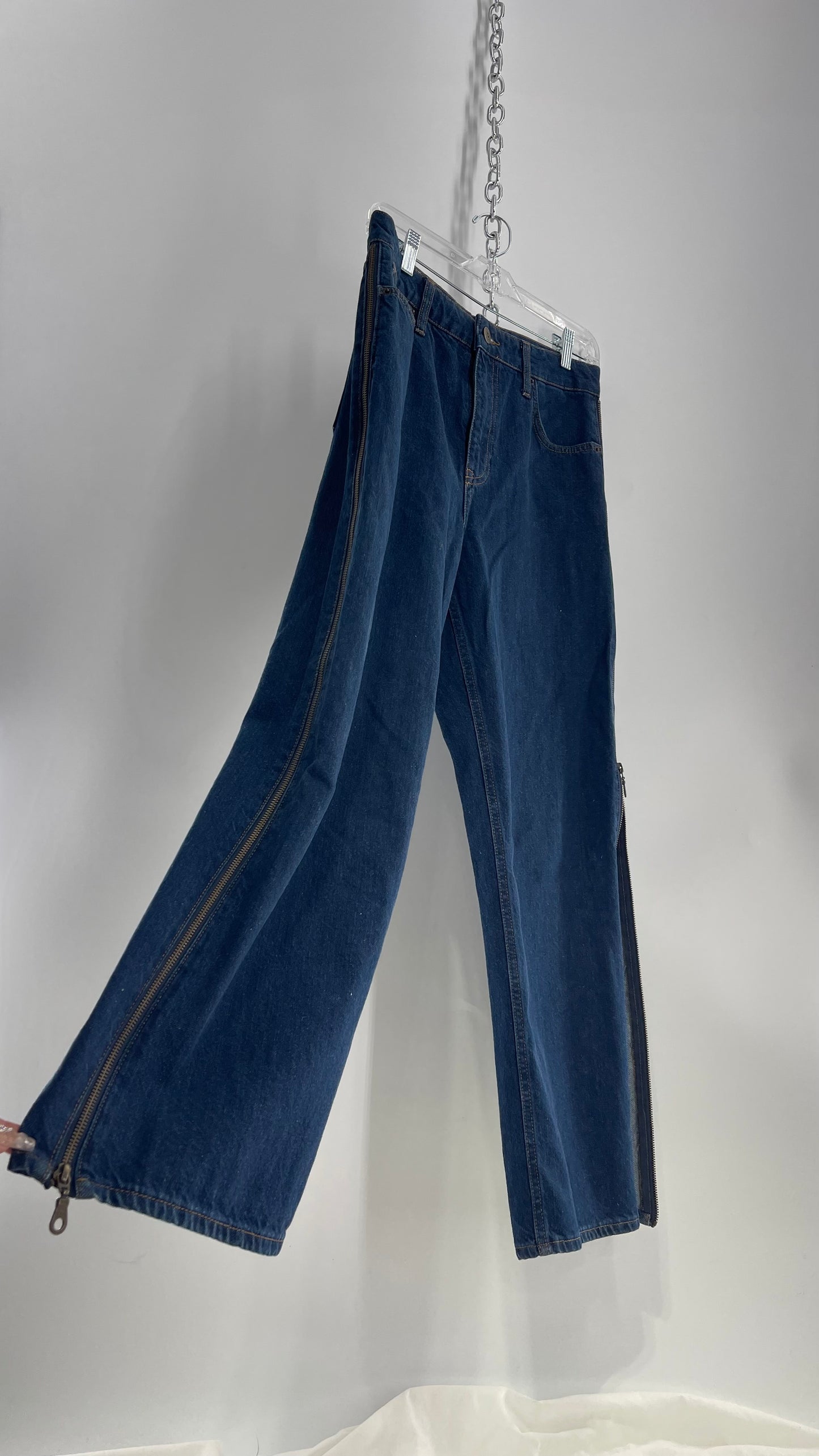 BDG Urban Outfitters Zip Side Medium Wash Jeans (C)(30)