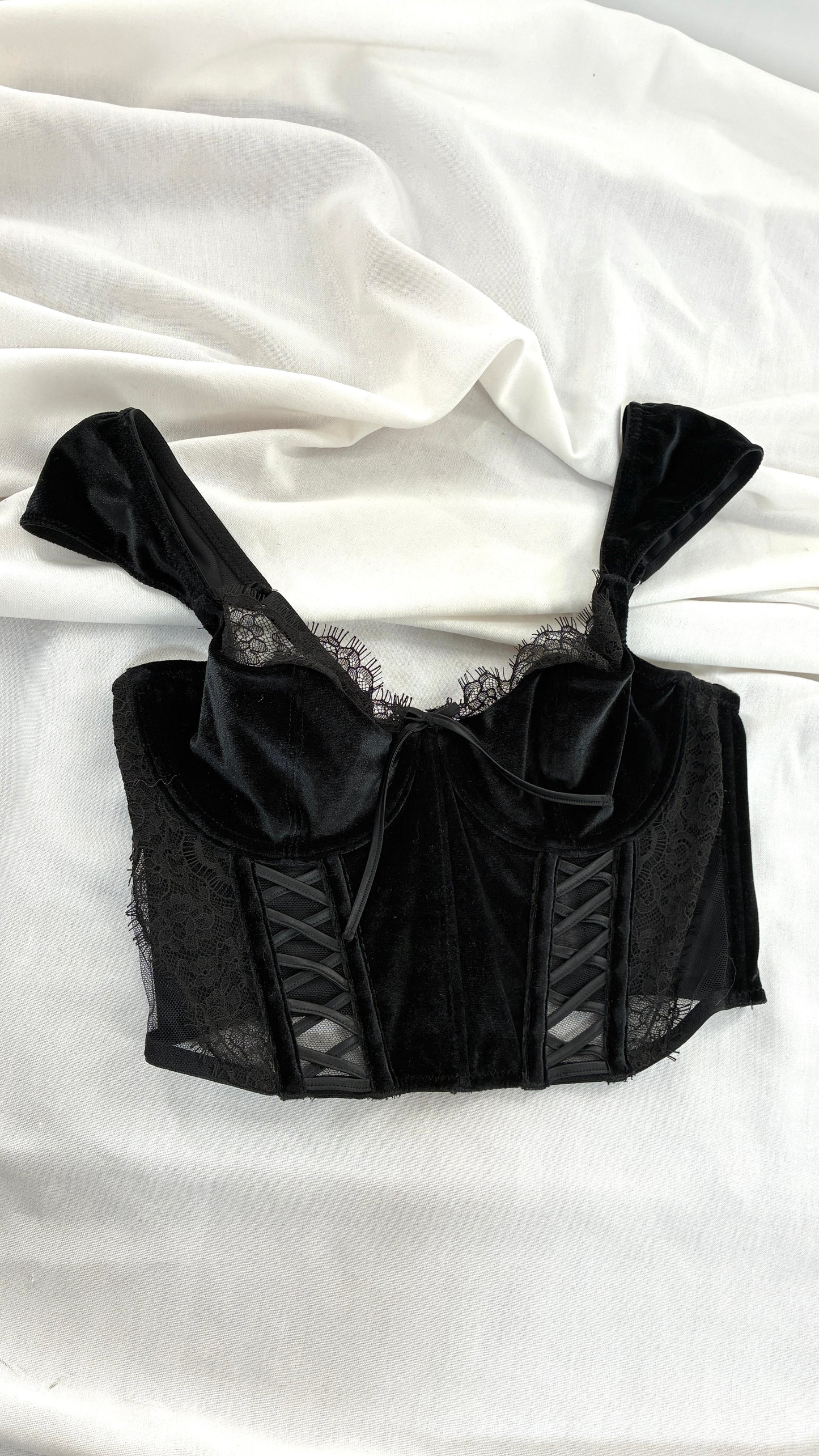 Vintage VICTORIAS SECRET Black Velour Corset Bra (Small)