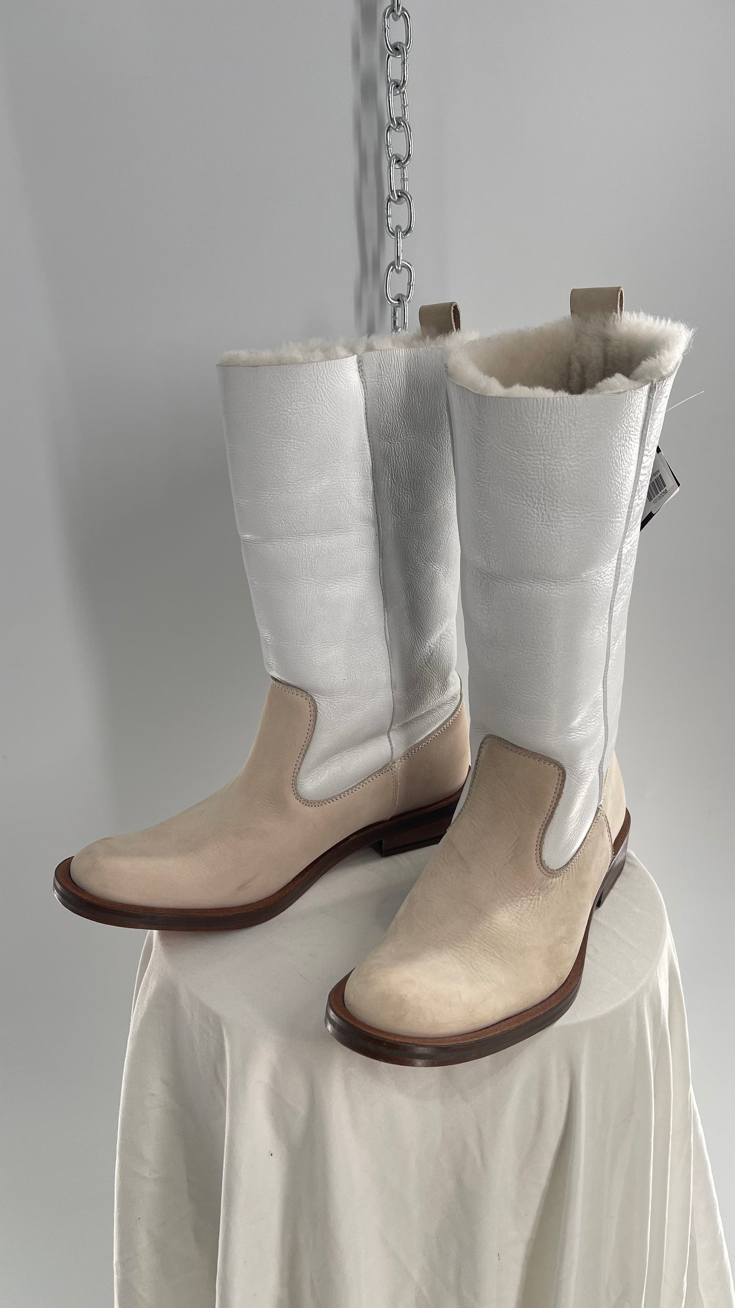 Nicole Farhi White Leather/Suede Boot with Tan Suede Base and Fur Lining (38)