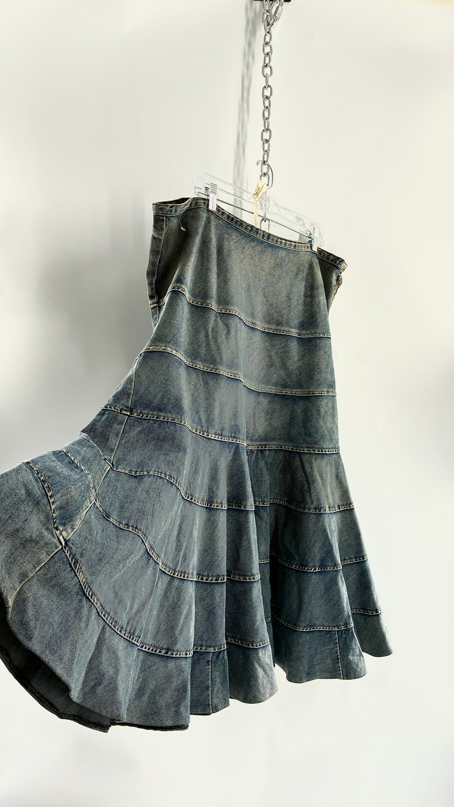Vintage JEANOLOGY Tiered Denim Skirt with Fading and Stone Wash (16W)