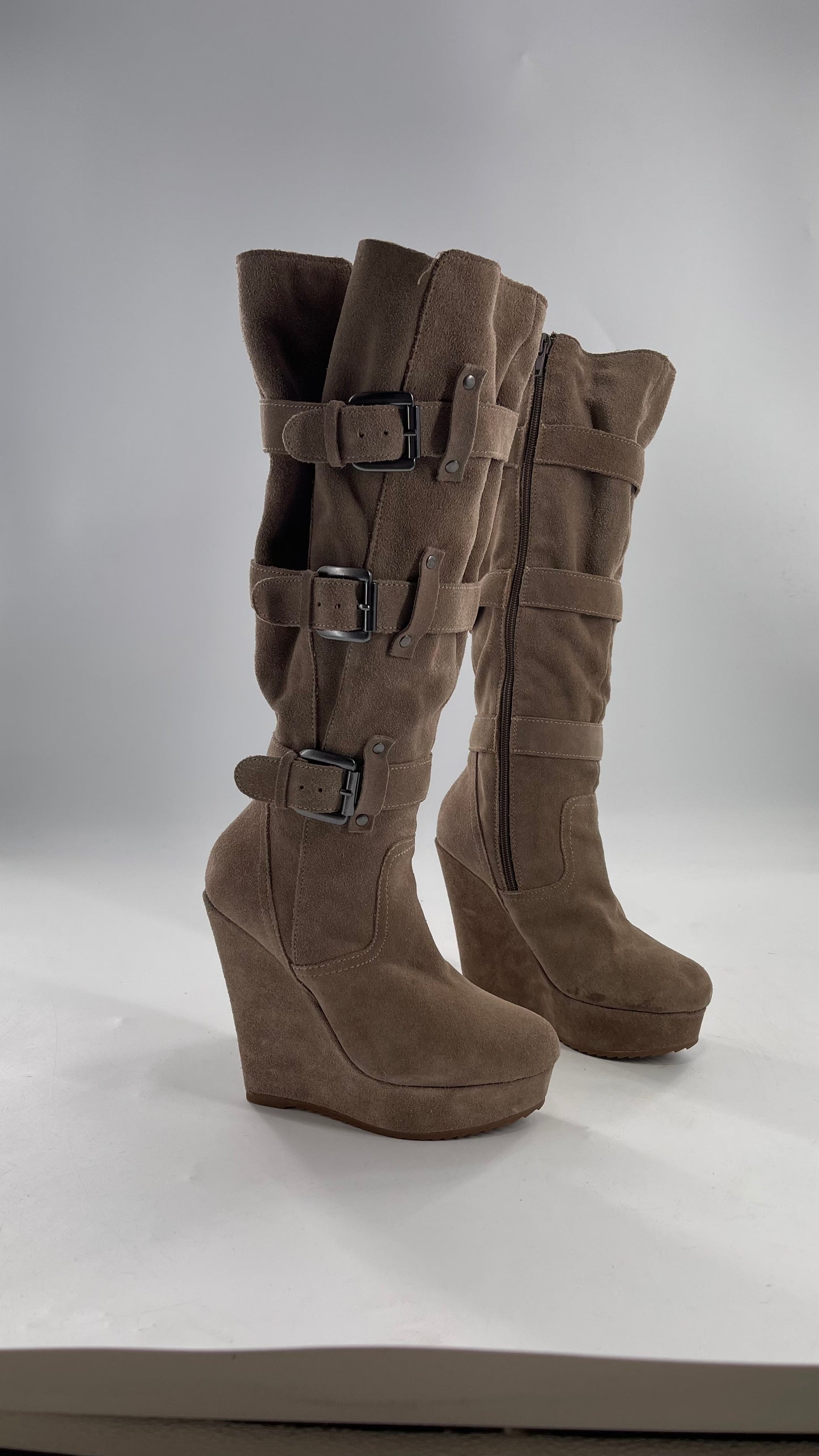 Vintage Bakers Genuine Suede Leather Gray/Tan Wedge Platform Knee High Boots with Gun Metal Buckles (6)