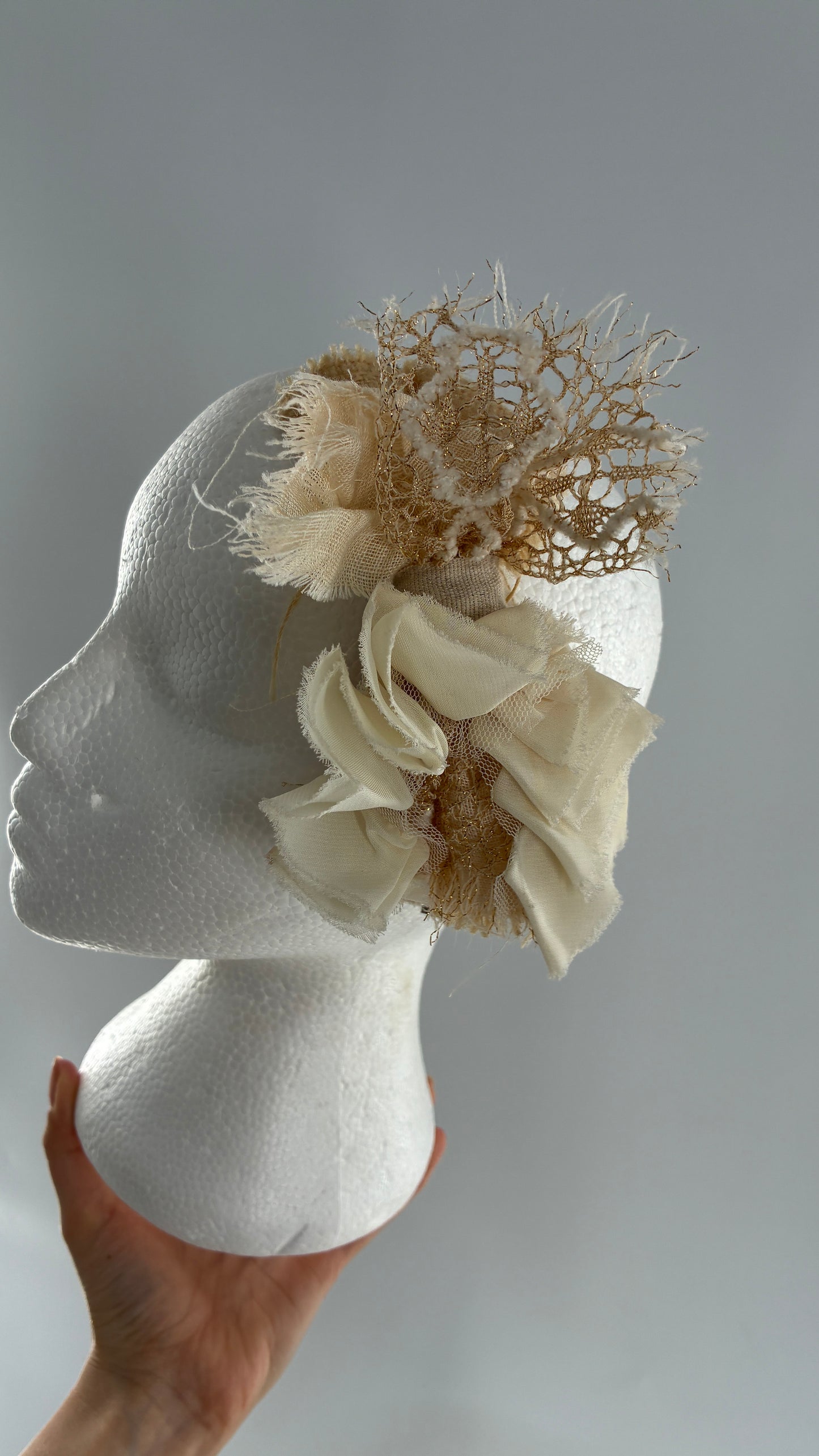 Vintage FARMER Handmade Discrete Headband with Oversized Beige Gold Bow Appliqué