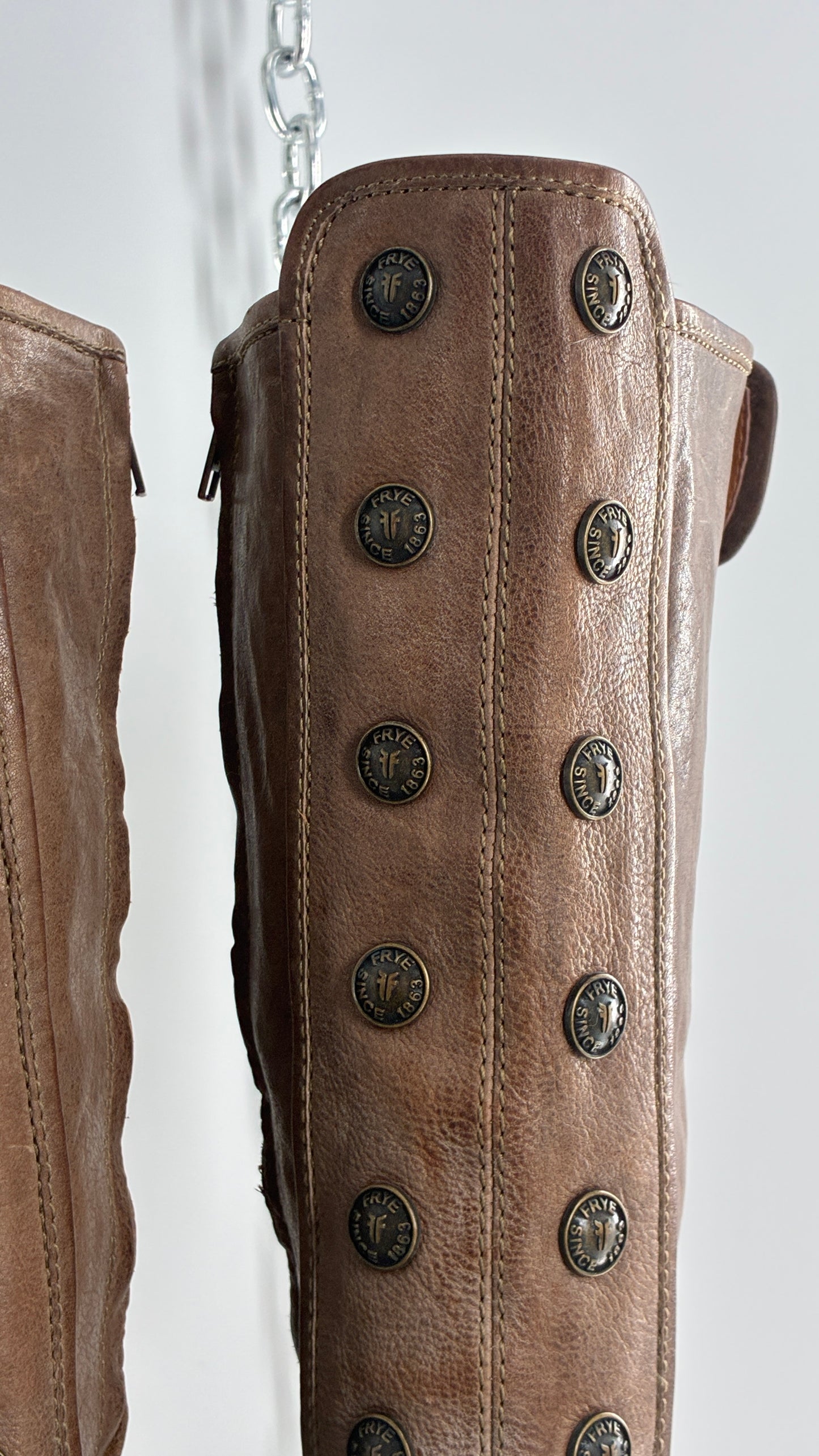 Vintage Limited Edition FRYE Adrienne Taupe Leather Rounded Toe Boots with Button Details (8.5)