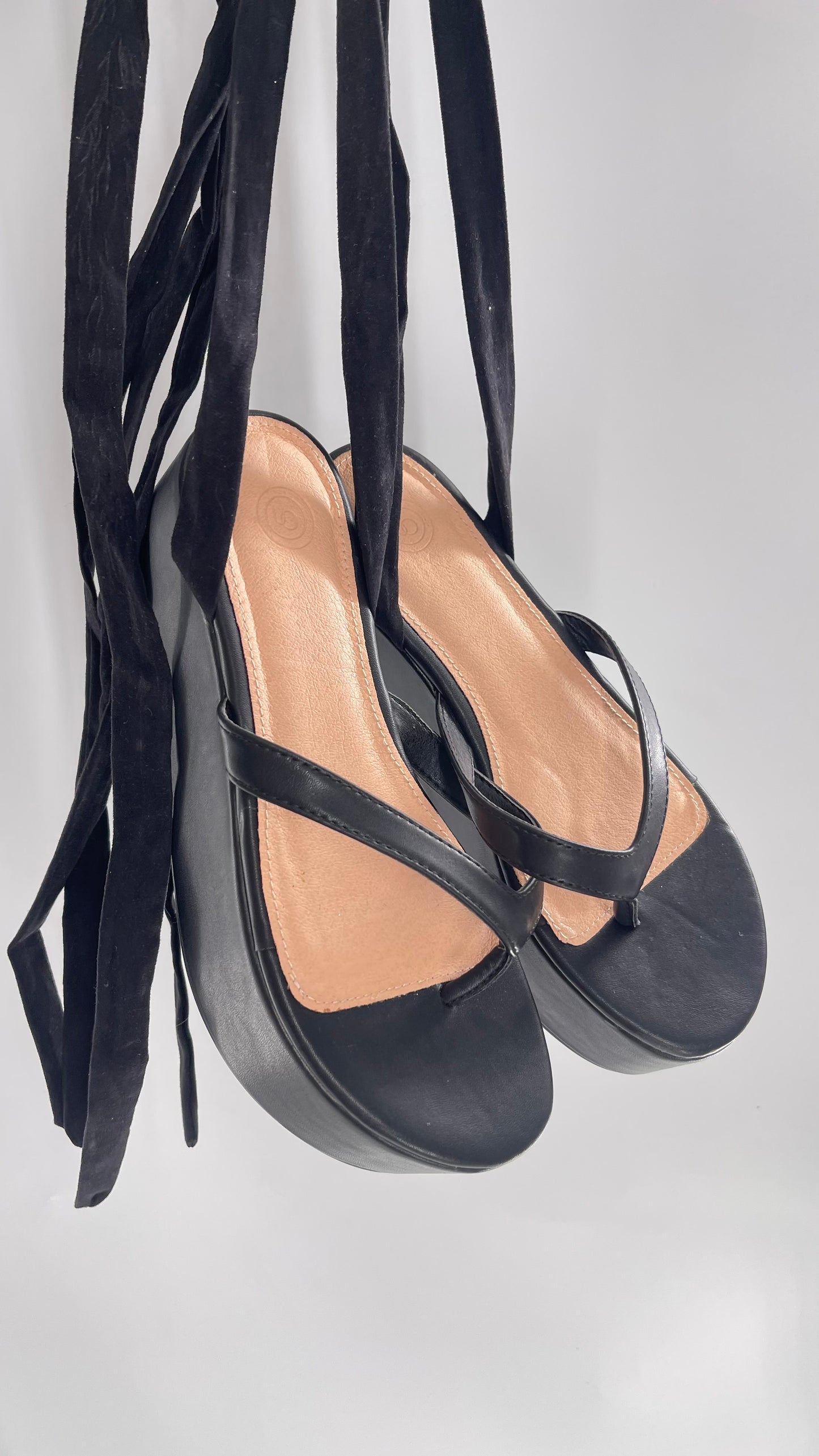 Urban Outfitters Black Platform Thong Sandal with Wrap Around Knee/Thigh High Straps (7)