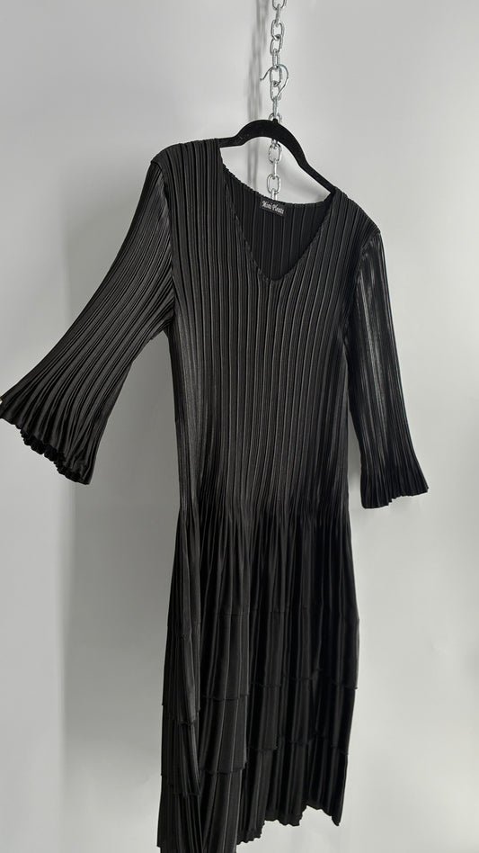Vintage MINI PLEATS Black Tiered Dress (M-L)