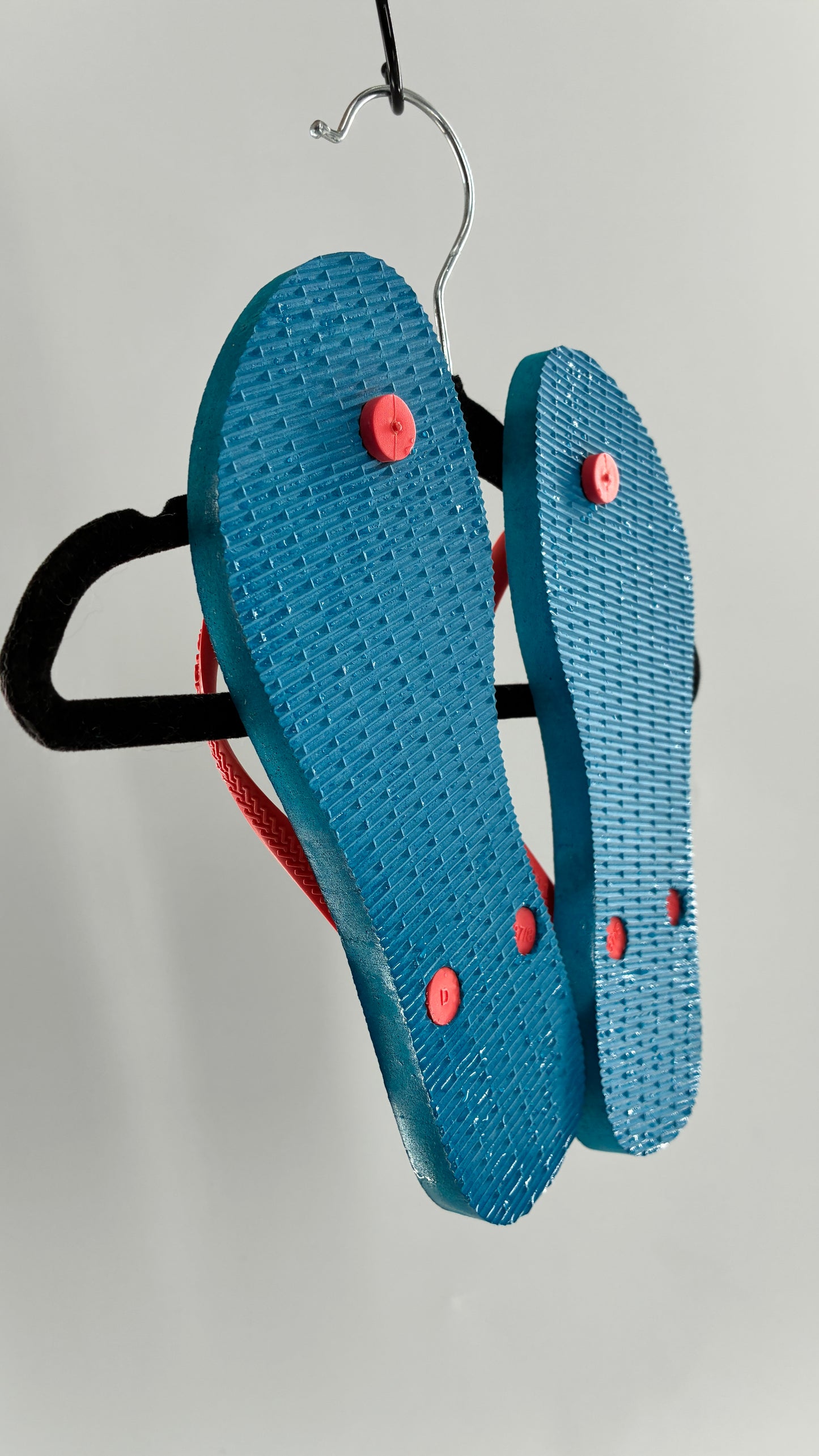 Blue and Neon Floral Havaianas NWOT (7/8)