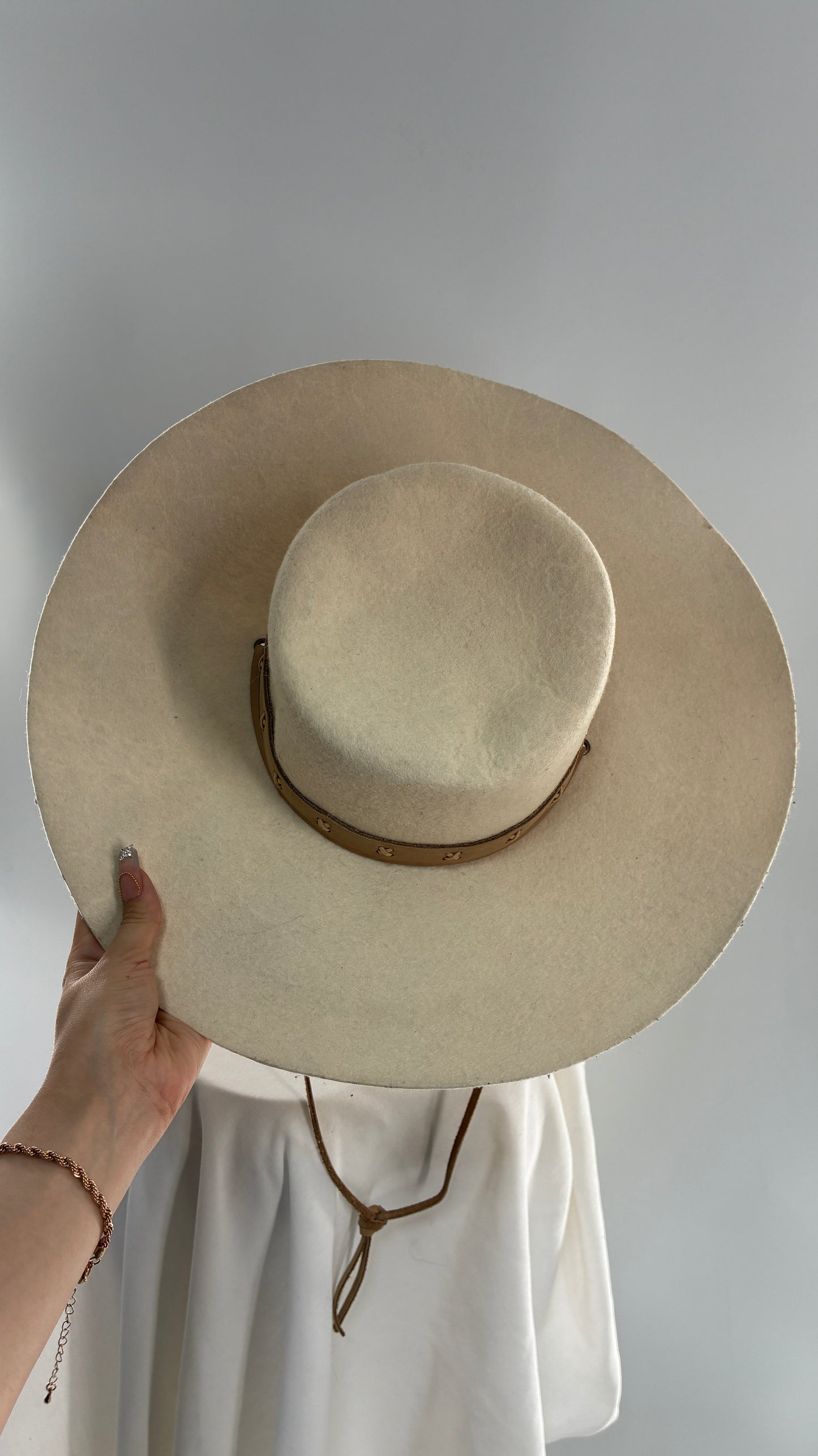Vintage BRIXTON Off White Wide Brim Hat